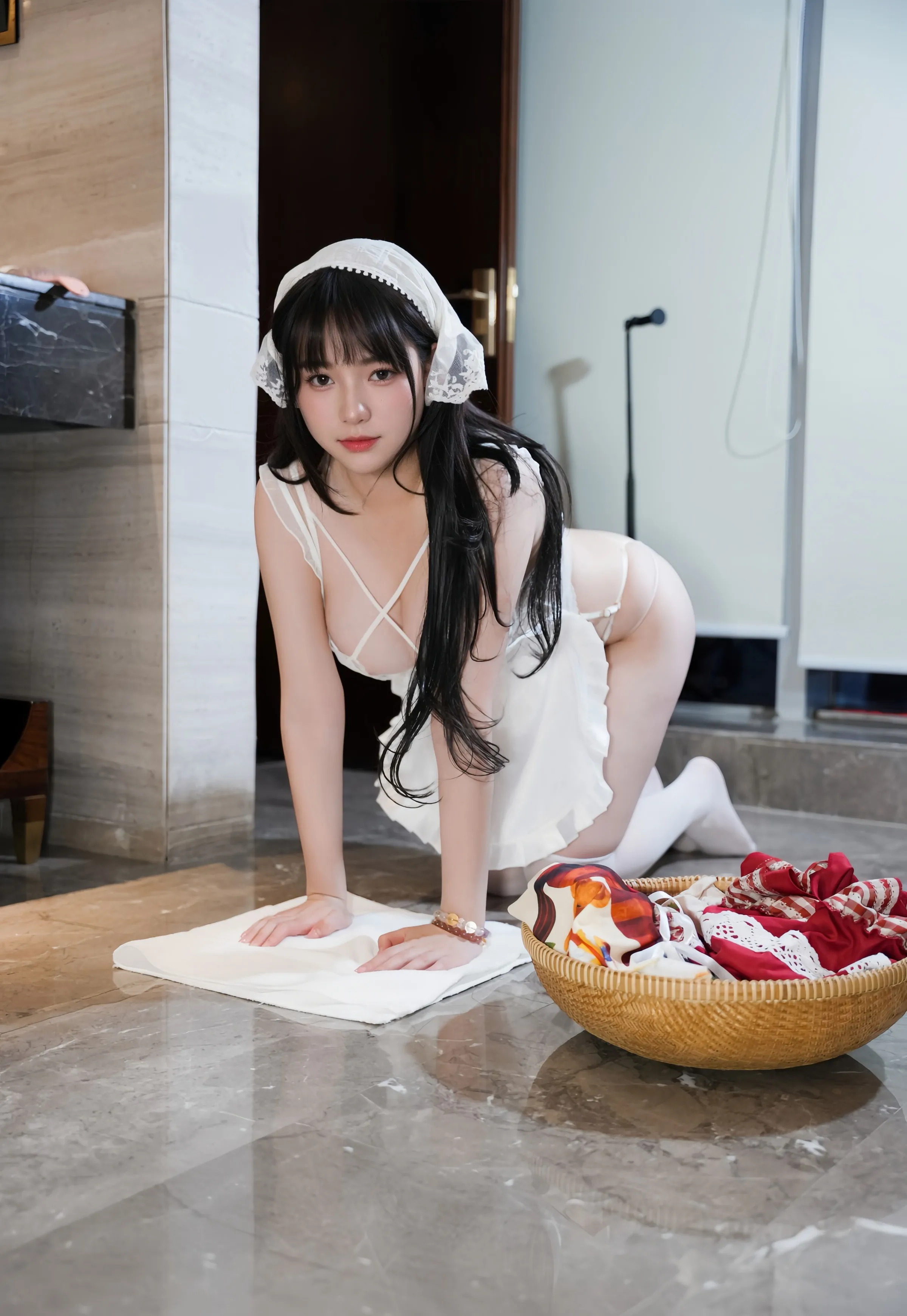 [XiuRen秀人网] 2025.08.08 No.10631 软情 白色女仆装扮 性感写真 [78+1P]