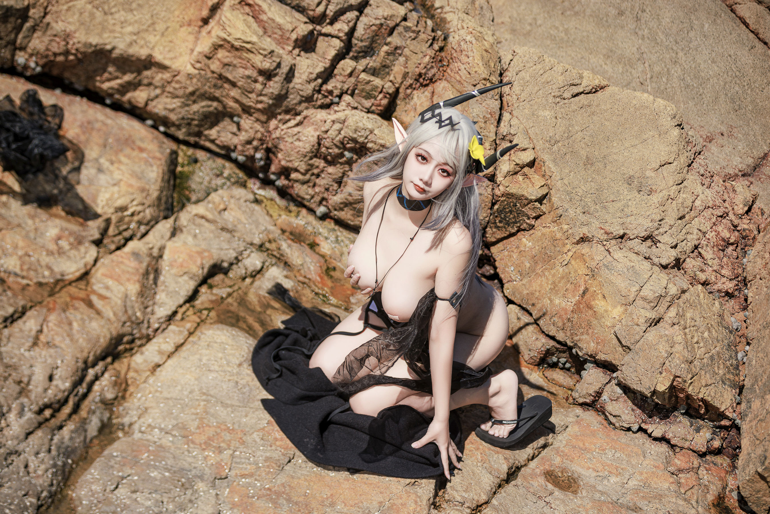 [COSPLAY]阿雪雪 – 泥岩泳装