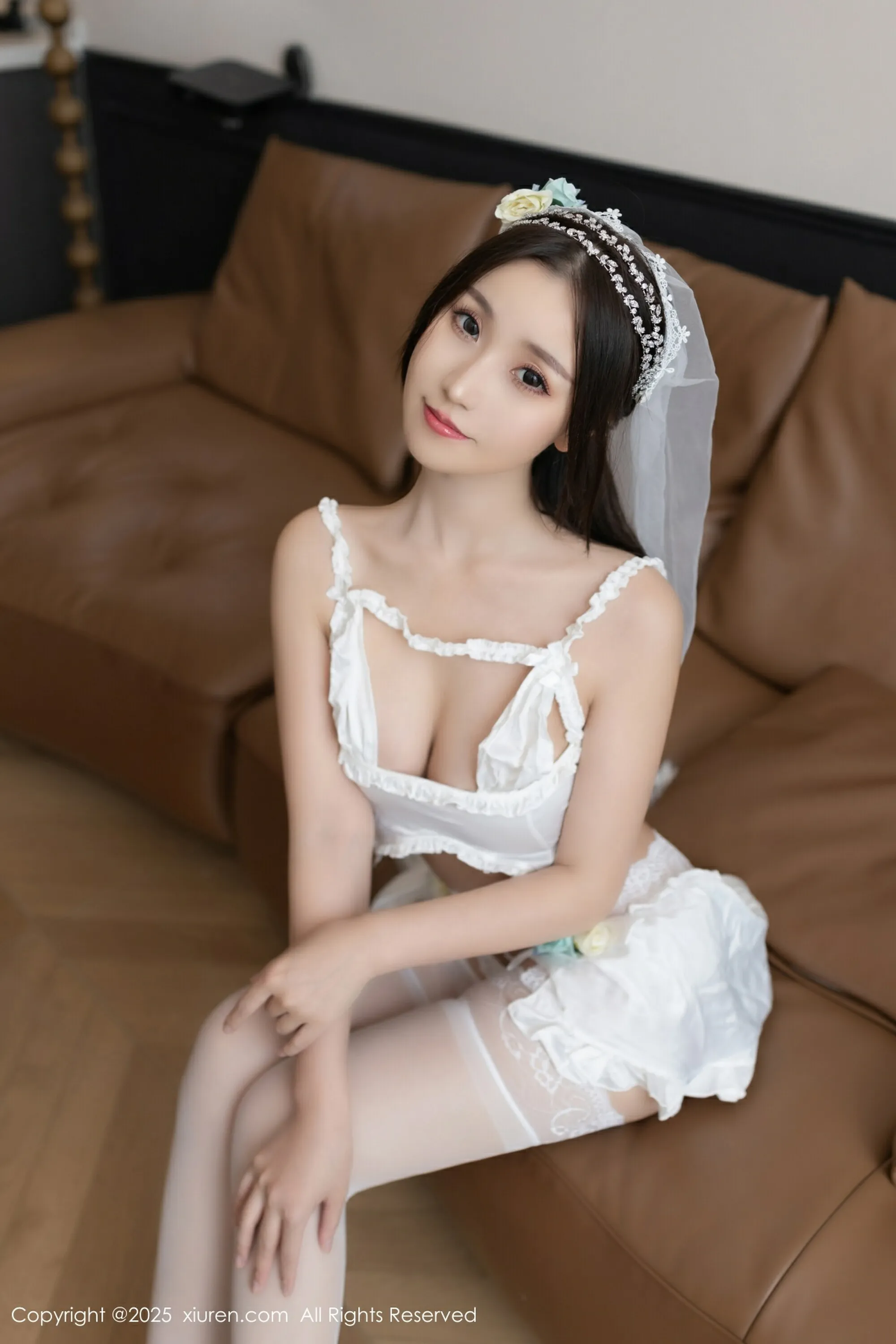 [XiuRen秀人网] 2025.08.13 No.10644 杏子Yada 白色情趣内衣 性感写真 [83+1P]