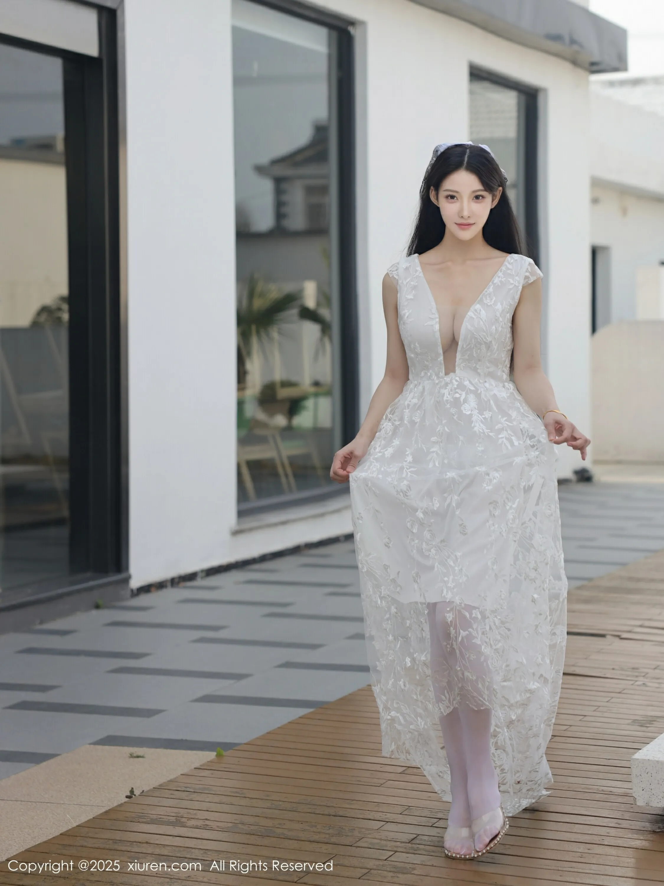 [XiuRen秀人网] 2025.08.18 No.10661 梨霜儿 白色婚纱 性感写真 [82+1P]