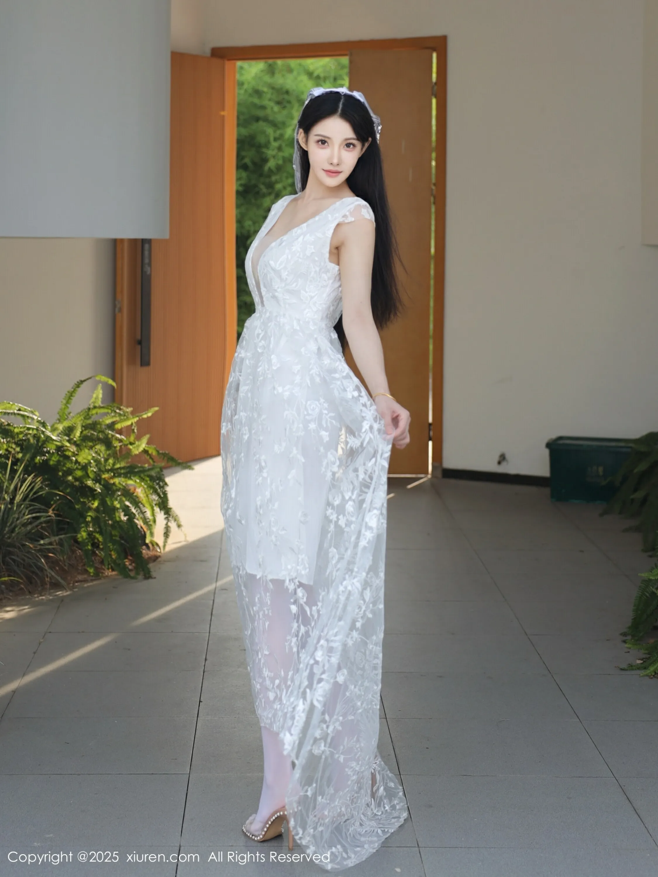 [XiuRen秀人网] 2025.08.18 No.10661 梨霜儿 白色婚纱 性感写真 [82+1P]