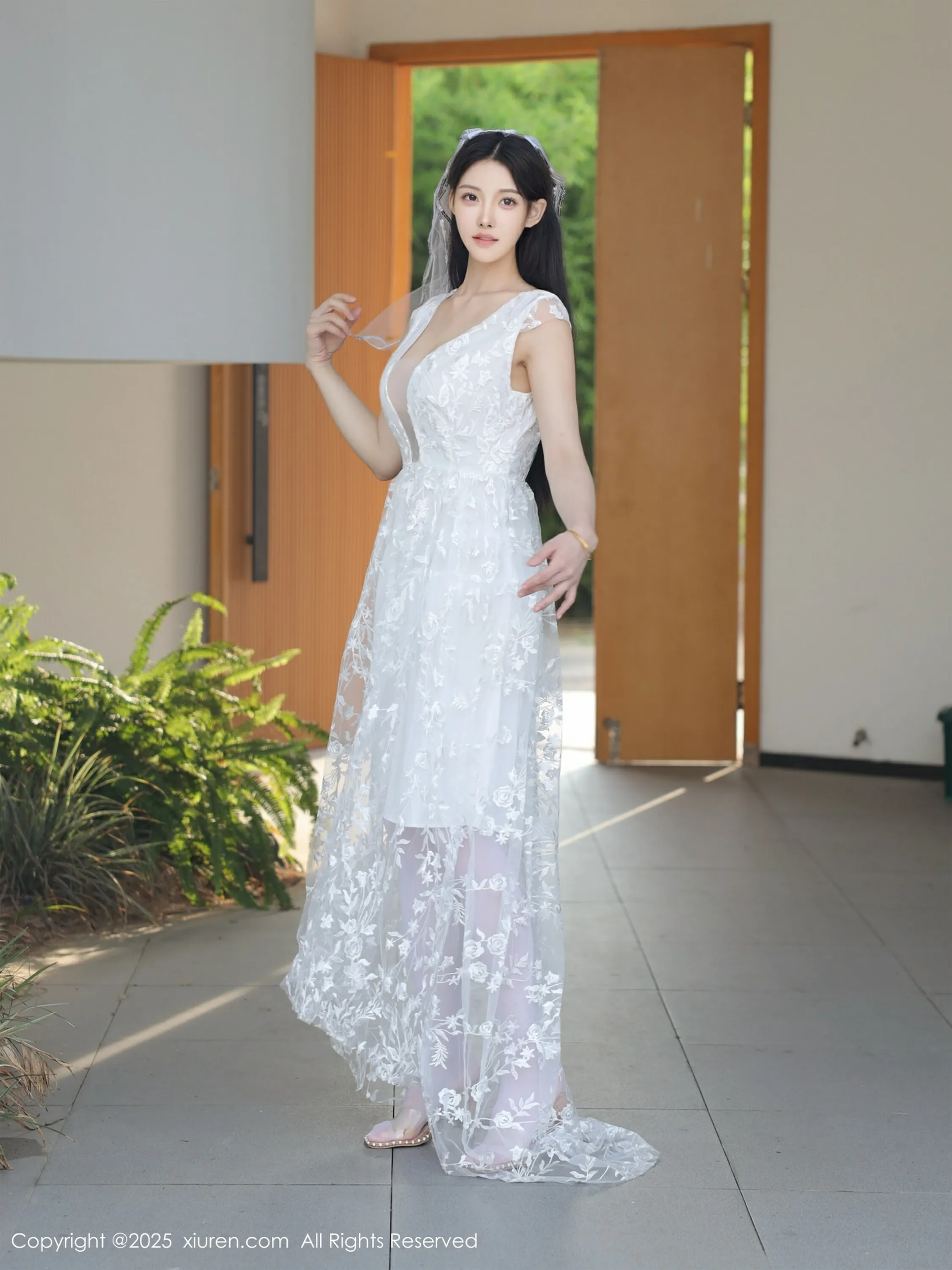 [XiuRen秀人网] 2025.08.18 No.10661 梨霜儿 白色婚纱 性感写真 [82+1P]