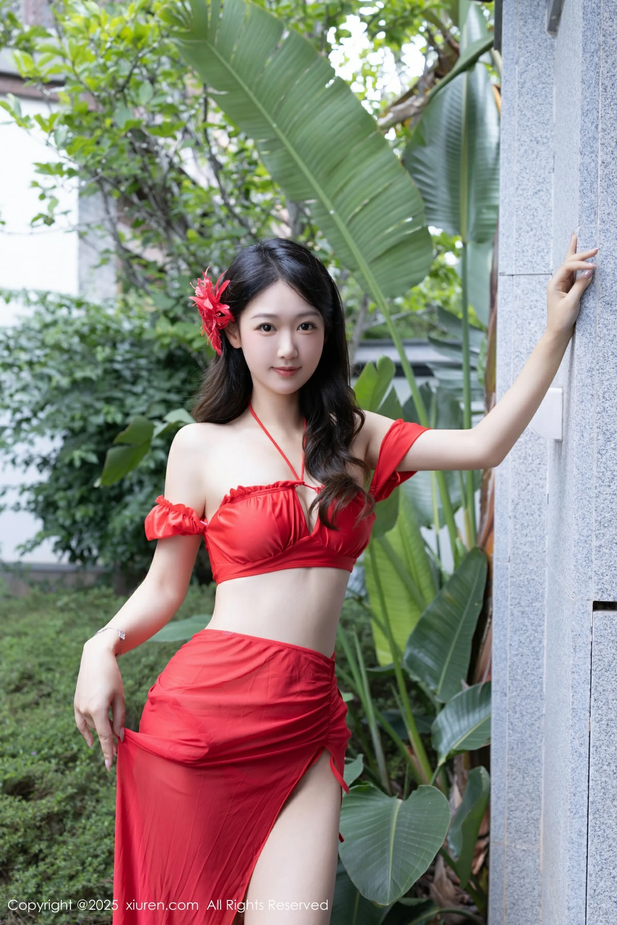 [XiuRen秀人网] 2025.08.18 No.10662 唐安琪 性感红色泳衣 昆明旅拍写真 [80+1P]