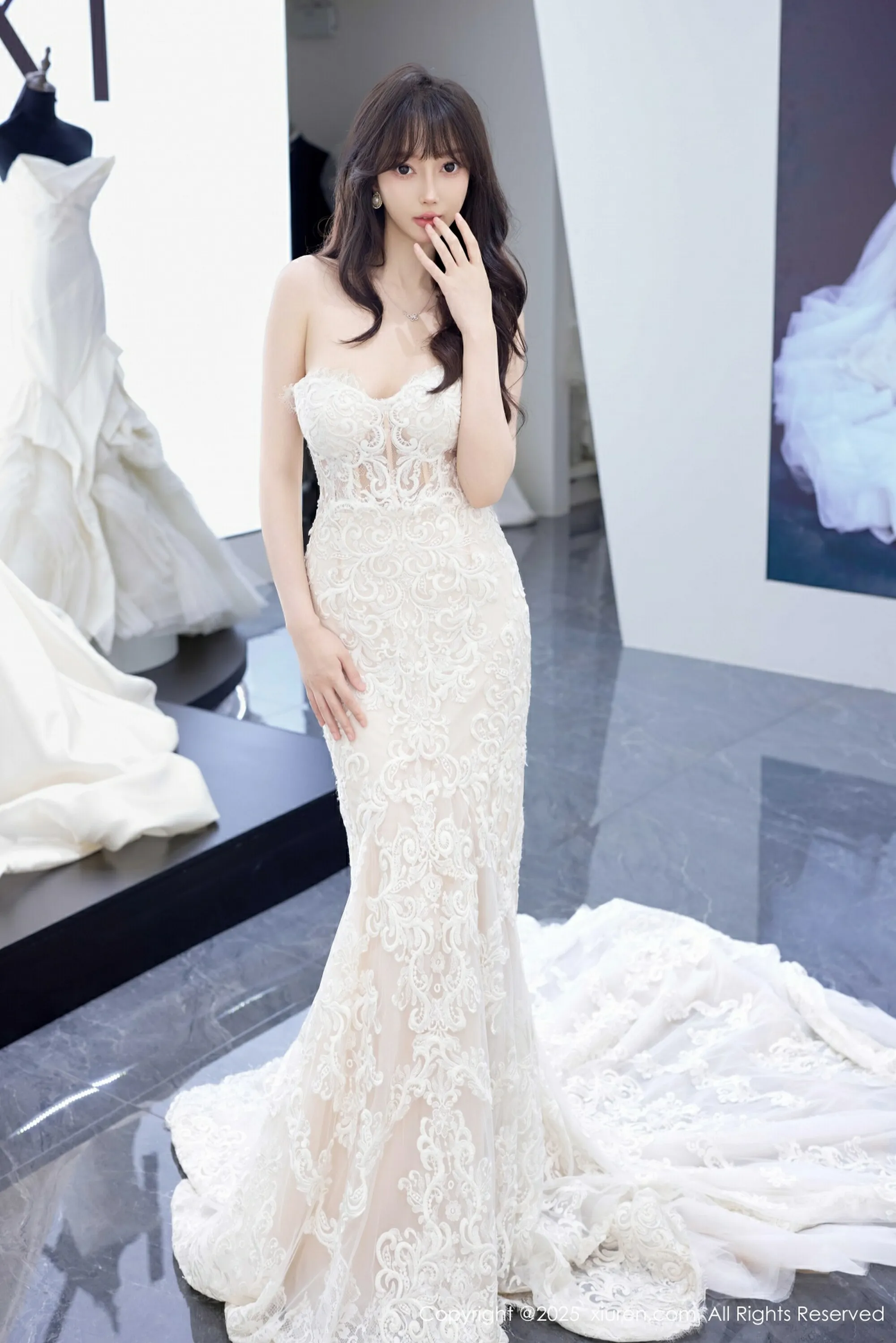 [XiuRen秀人网] 2025.08.18 No.10663 玥儿玥er 白色婚纱 性感写真 [58+1P]