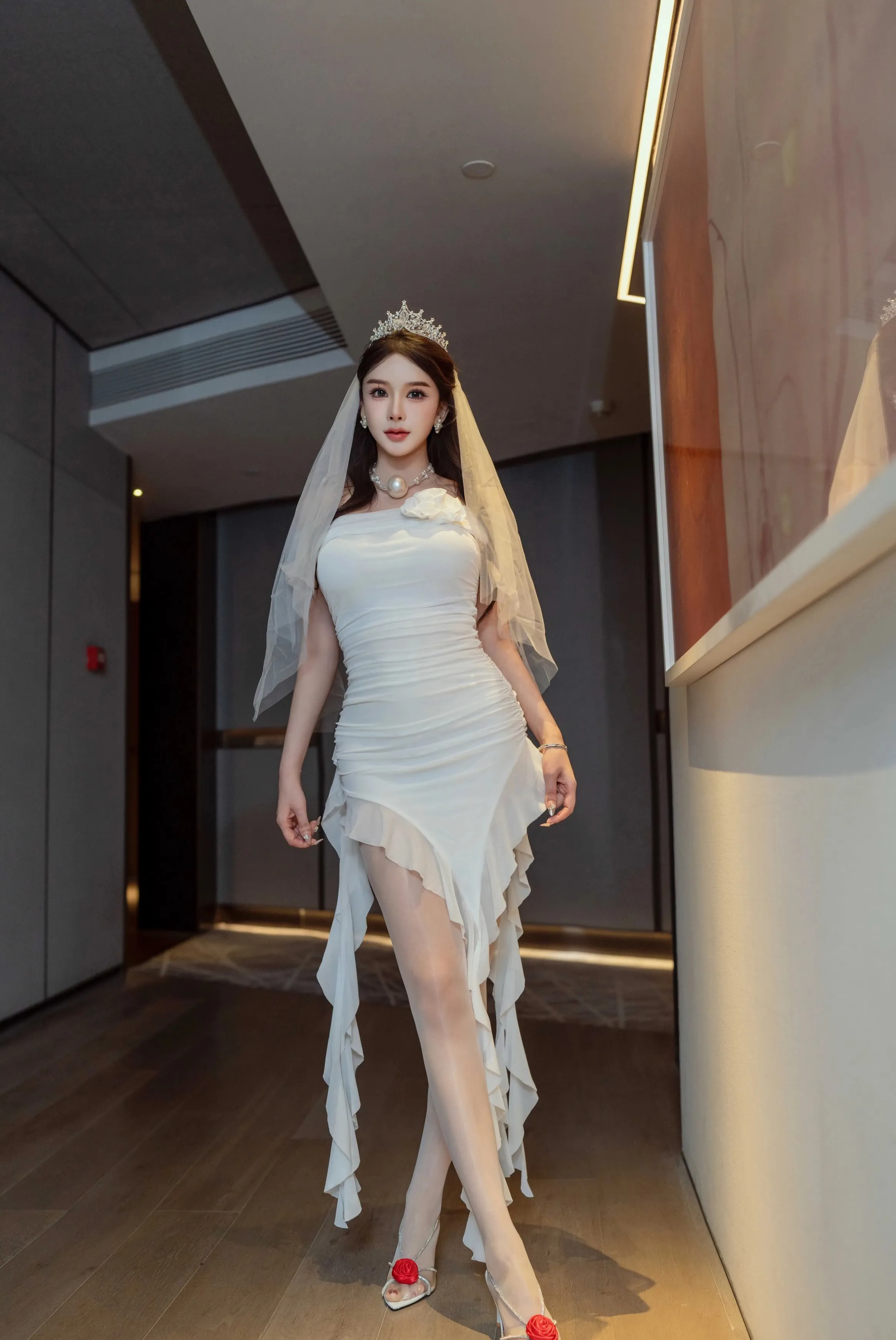 [XINGYAN星颜社] 2025.08.22 VOL.388 李丽莎 白色婚纱 肉色丝袜 性感写真 [61+1P]