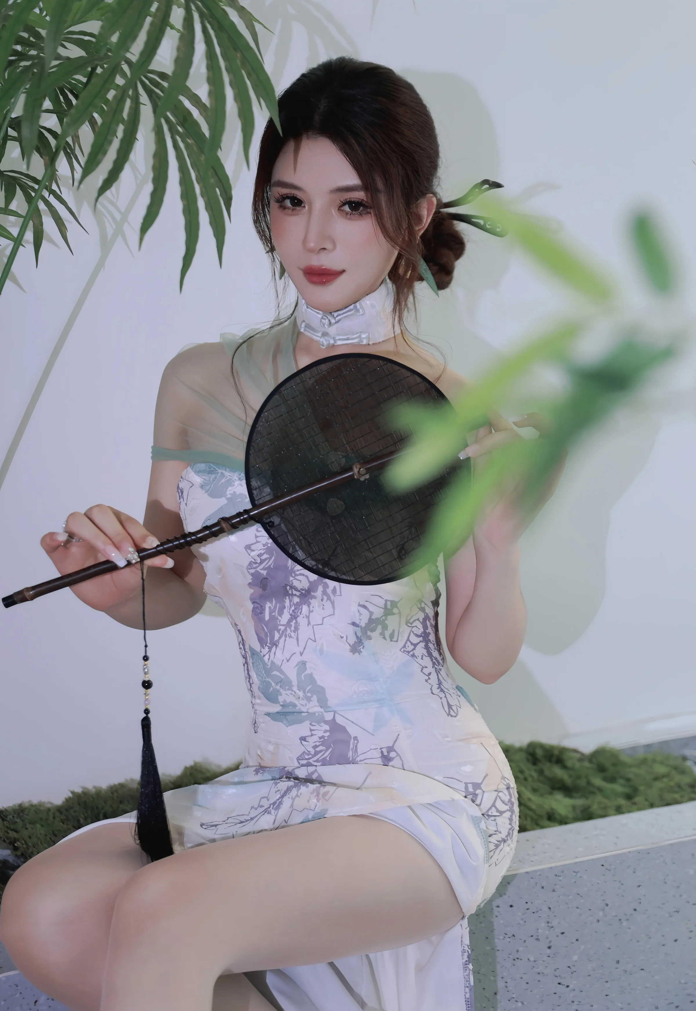 [XiuRen秀人网] 2025.08.27 No.10694 阿依莎 浅色古风服饰 性感写真 [82+1P]