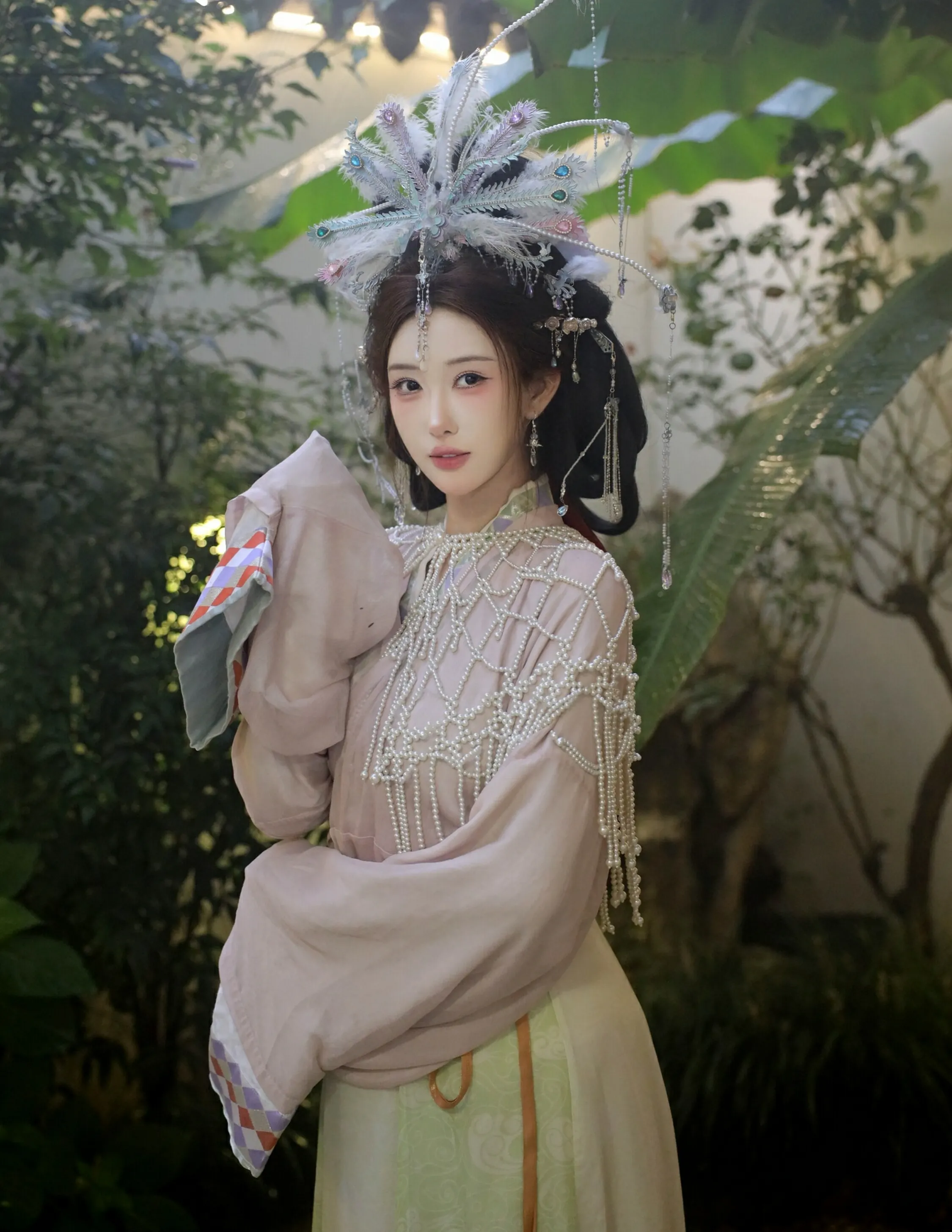 [XiuRen秀人网] 2025.09.05 No.10736 金允希Yuki 女儿国国王主题 性感写真 [80+1P]