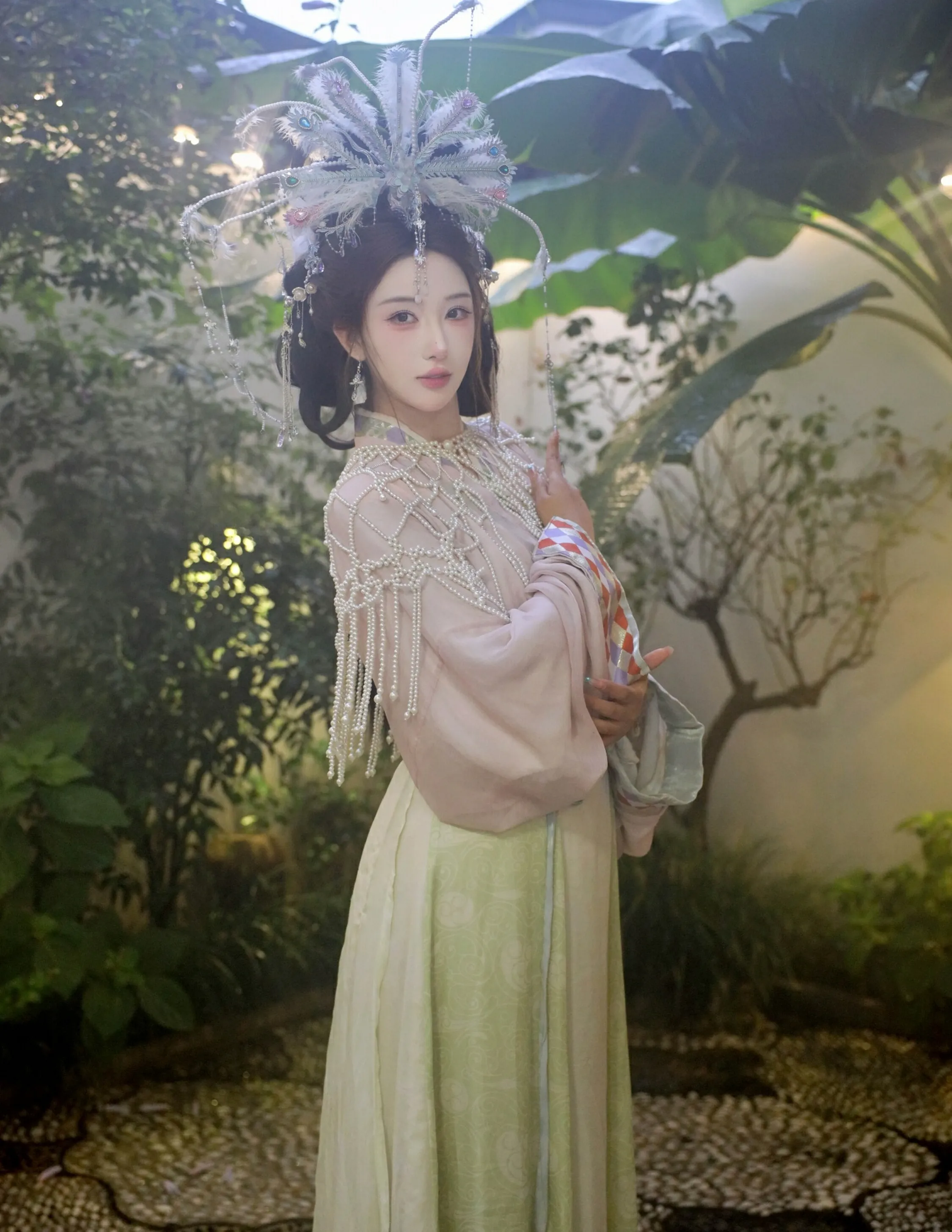 [XiuRen秀人网] 2025.09.05 No.10736 金允希Yuki 女儿国国王主题 性感写真 [80+1P]