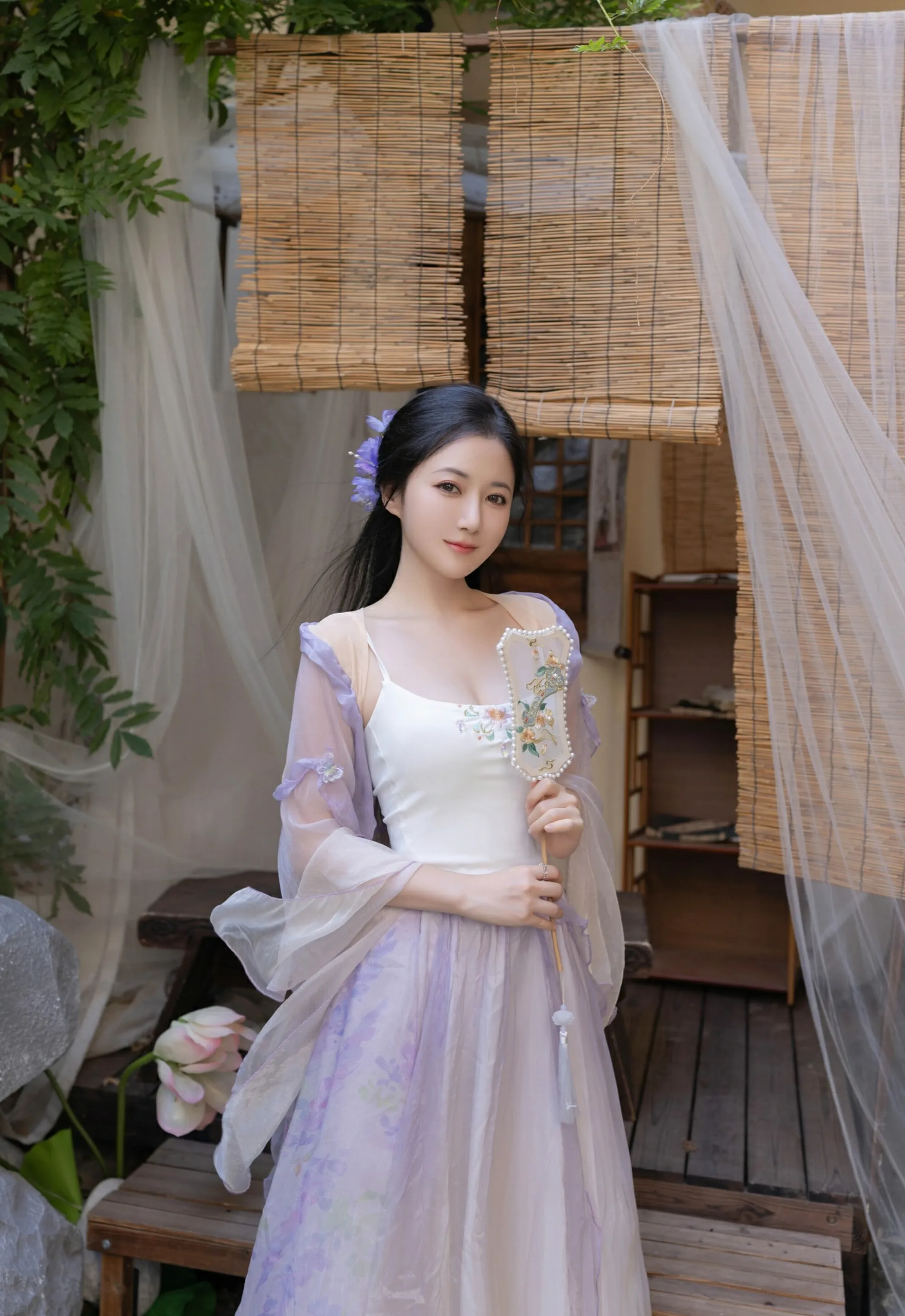 [XiuRen秀人网] 2025.09.05 No.10737 鱼子酱Fish 性感紫色连衣裙 长沙旅拍写真 [74+1P]
