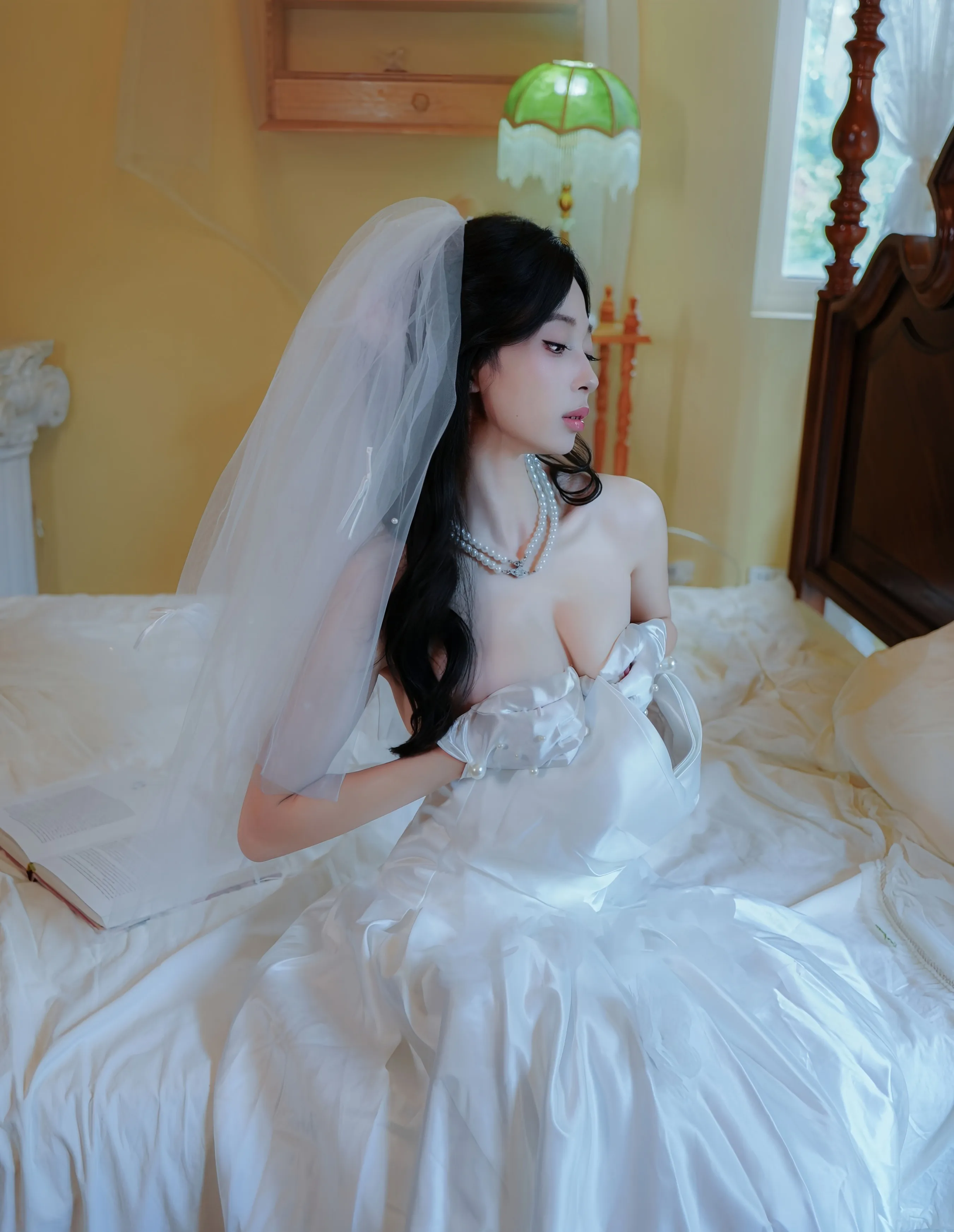 [XiuRen秀人网] 2025.09.16 No.10769 朱朱molly 新人首套写真 性感白色婚纱 [54+1P]