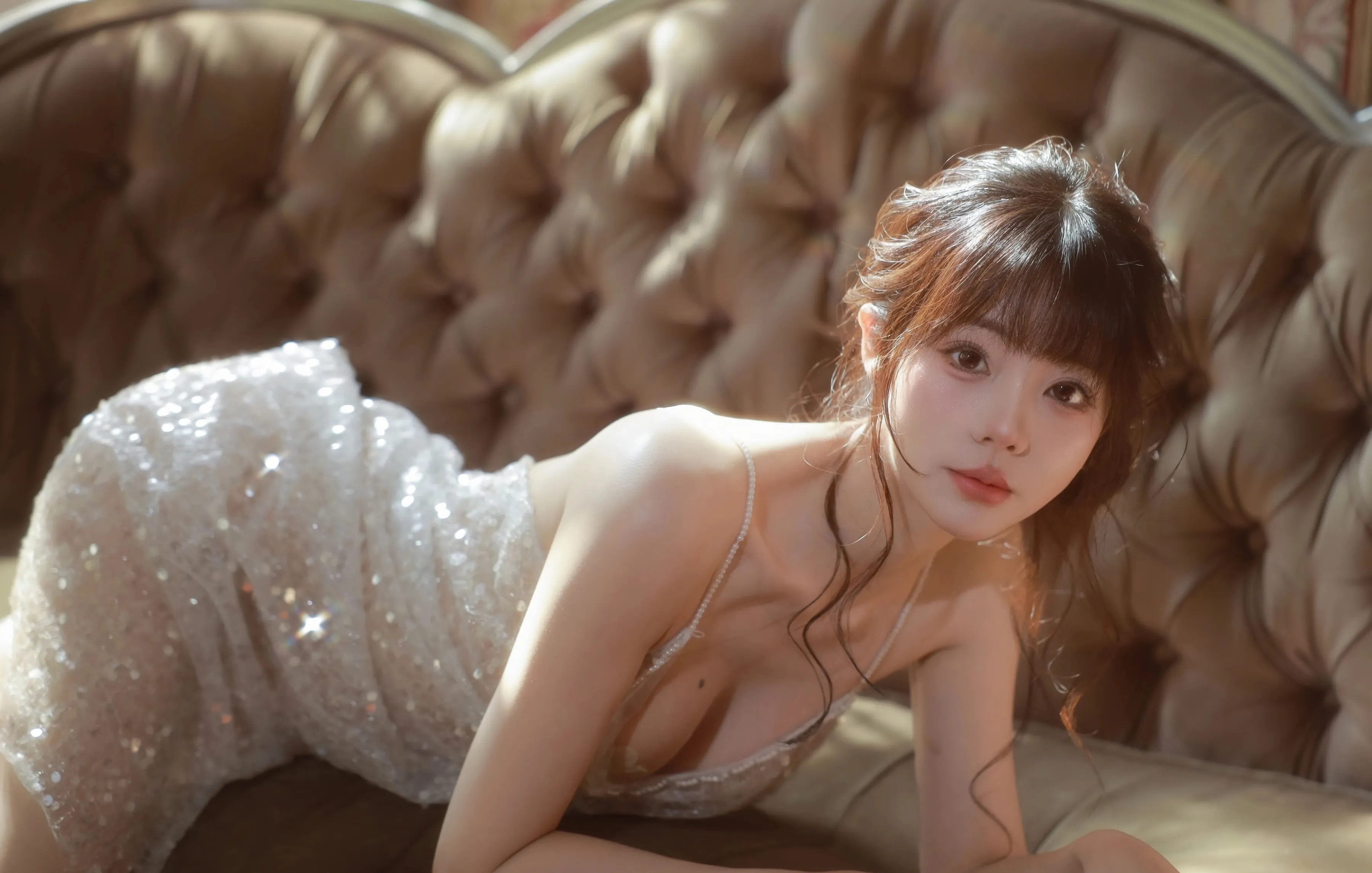 [XiuRen秀人网] 2025.09.24 No.10799 佘贝拉Bella  性感白色情趣内衣 杭州-大连旅拍写真 [73+1P]