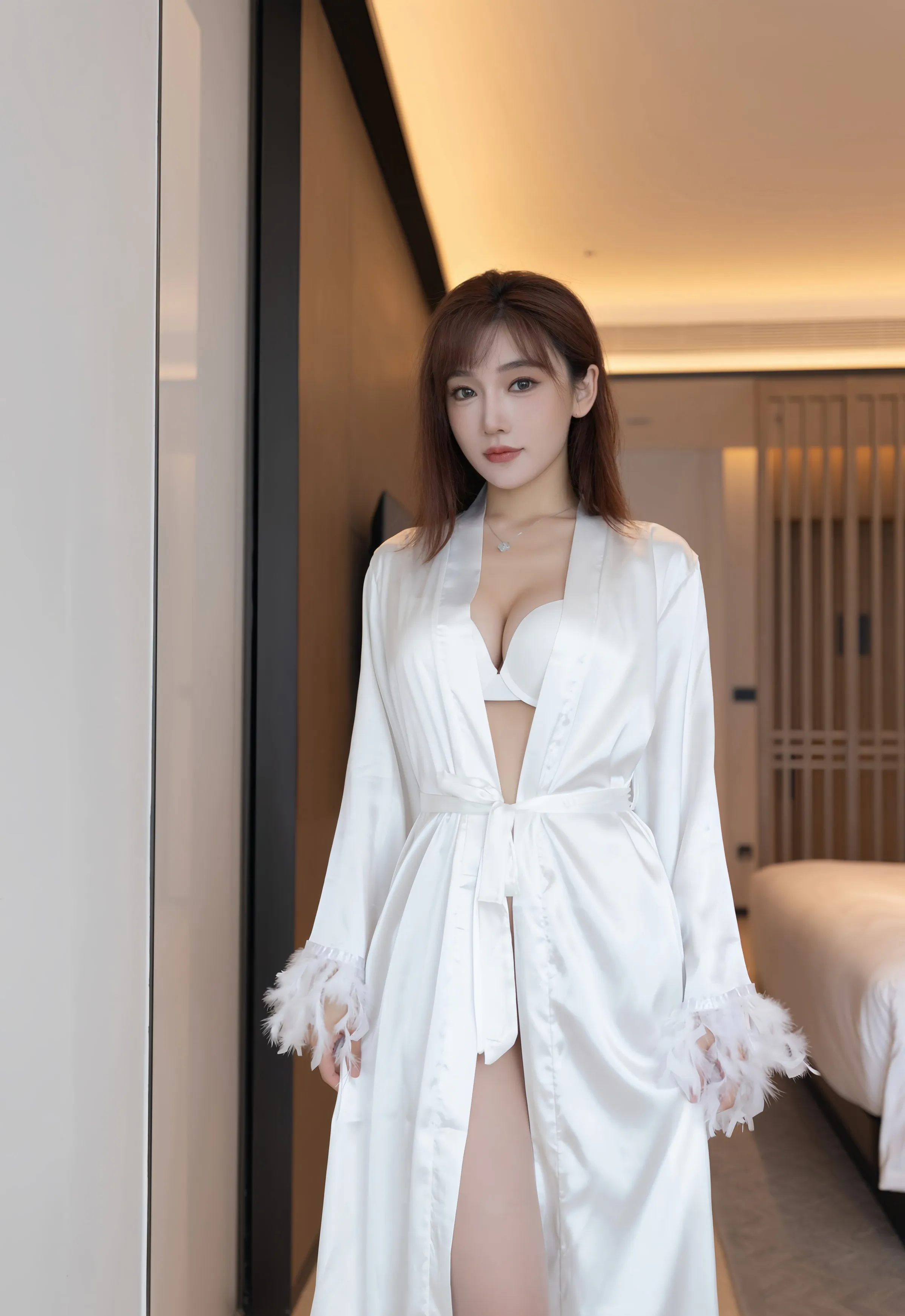 [XiuRen秀人网] 2025.09.25 No.10809 陆萱萱 白色睡袍 肉色丝袜 性感写真 [71+1P]