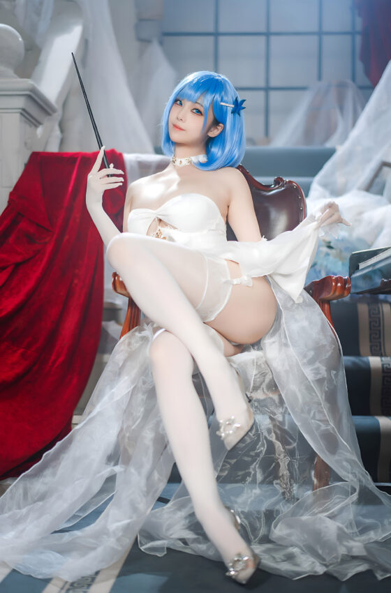 [COSPLAY]蜜汁猫裘 – 碧蓝航线 恰巴耶夫白骑兵