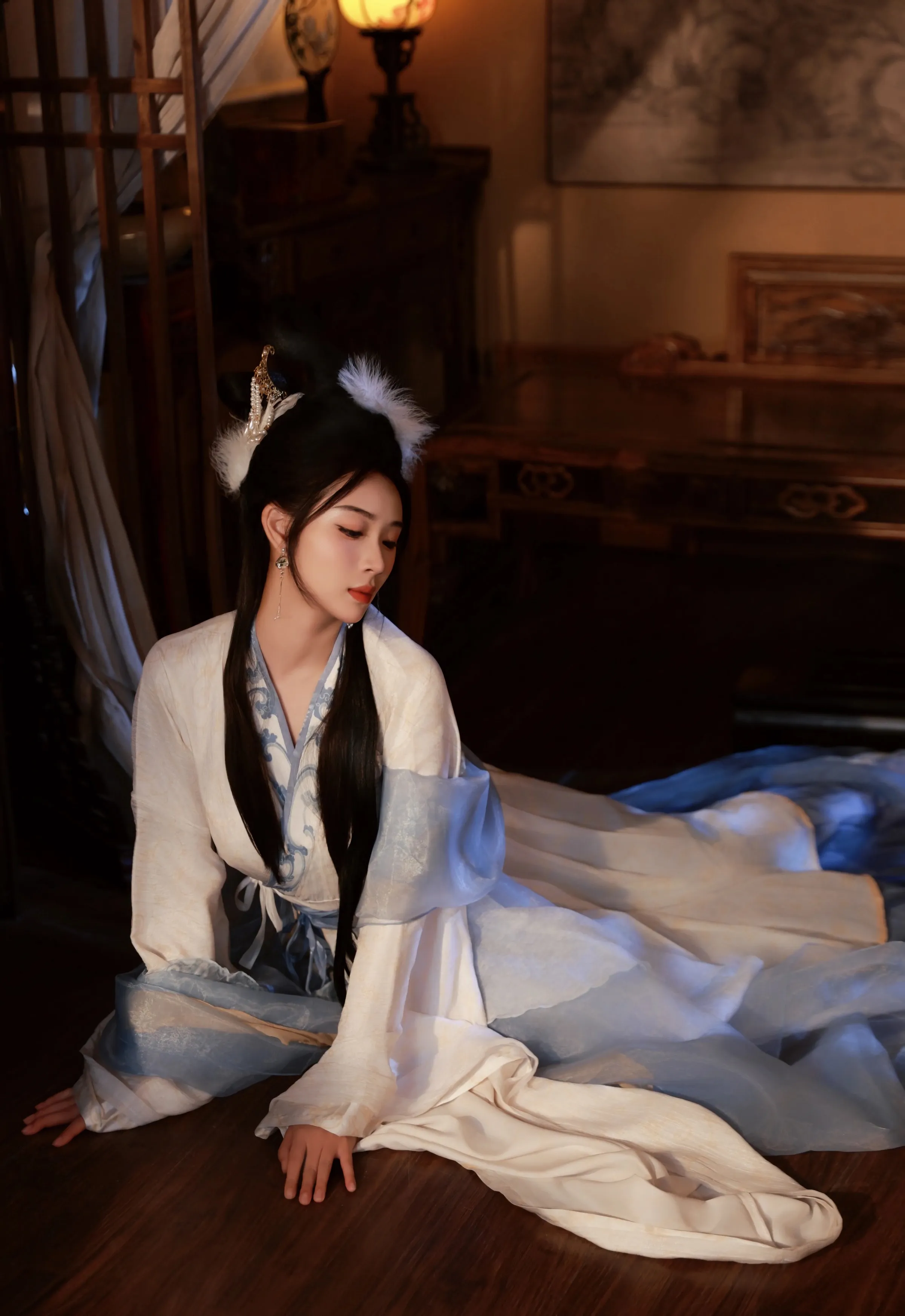 [XiuRen秀人网] 2025.09.30 No.10835 南乔 性感汉服 中秋主题 性感写真 [76+1P]