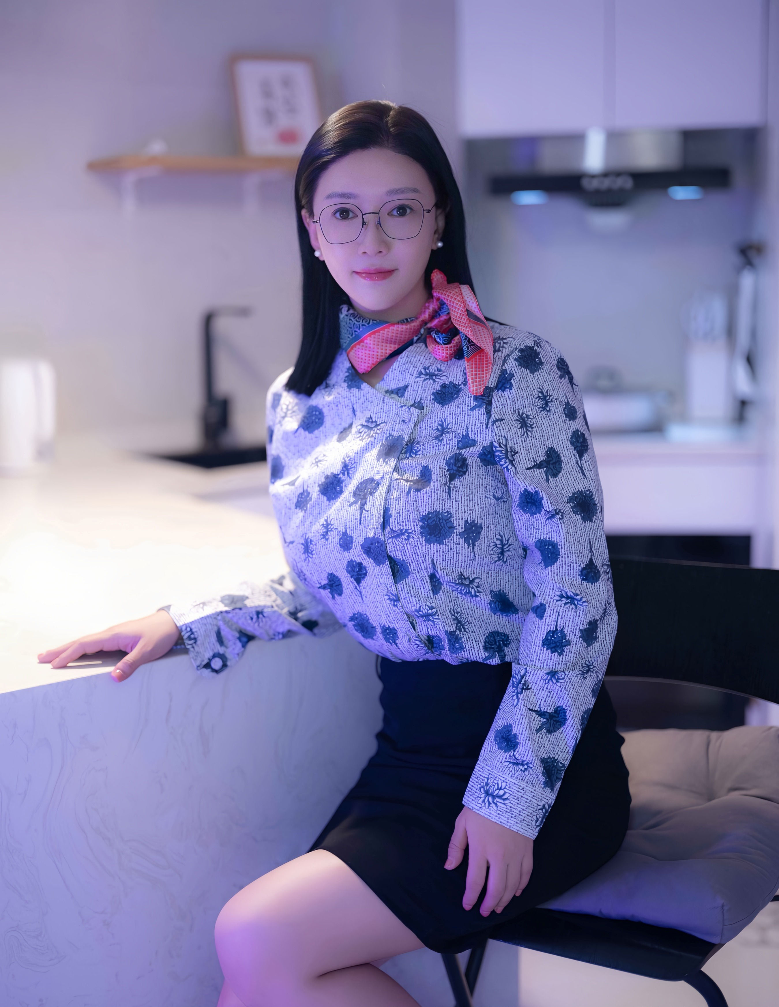 [XiuRen秀人网] 2025.10.14 No.10866 雅茹老师 深色OL服饰 性感写真 [61+1P]