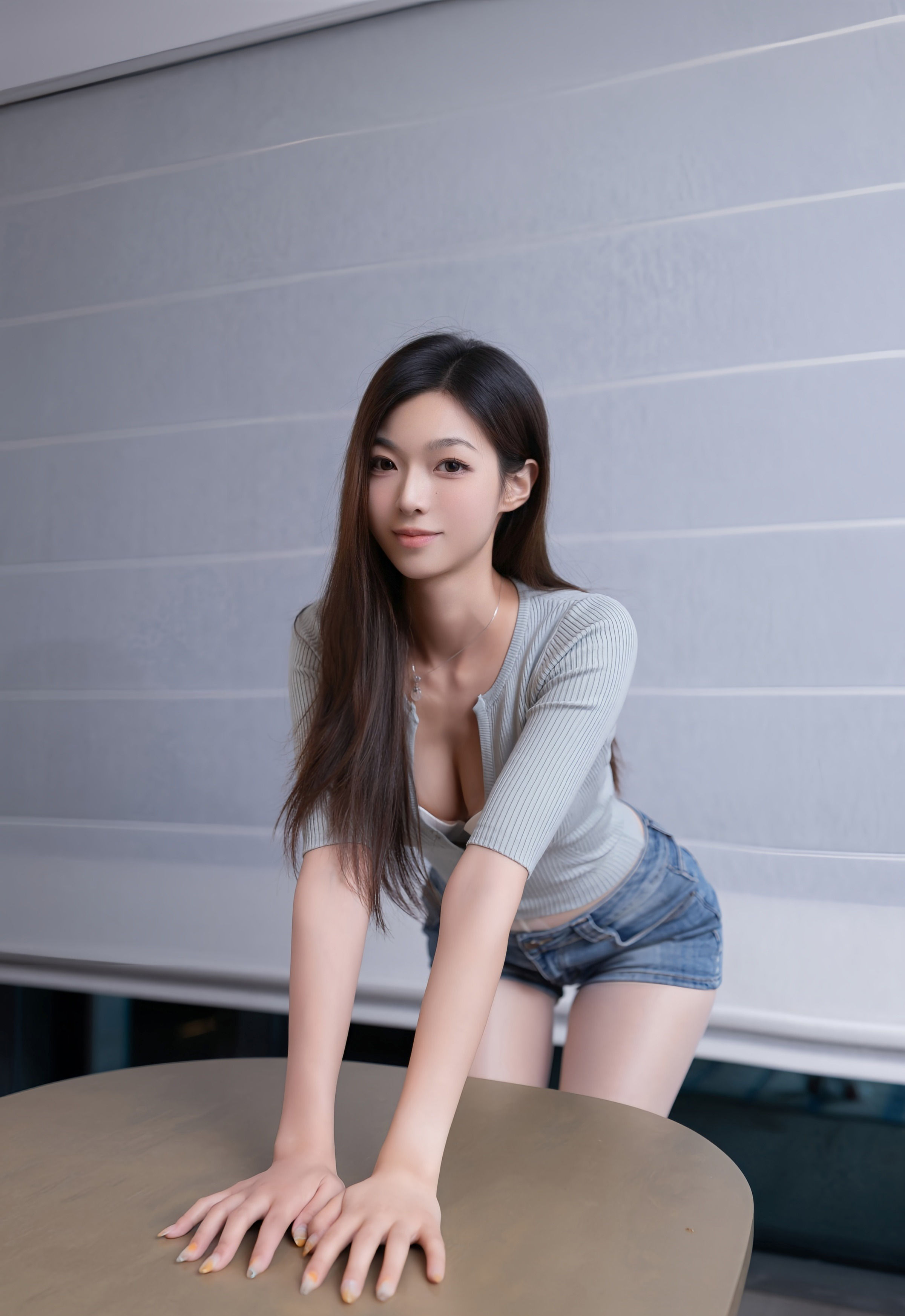 [XiuRen秀人网] 2025.10.17 No.10881 kiki柚柚 蓝色超短牛仔裤 性感写真 [80+1P]