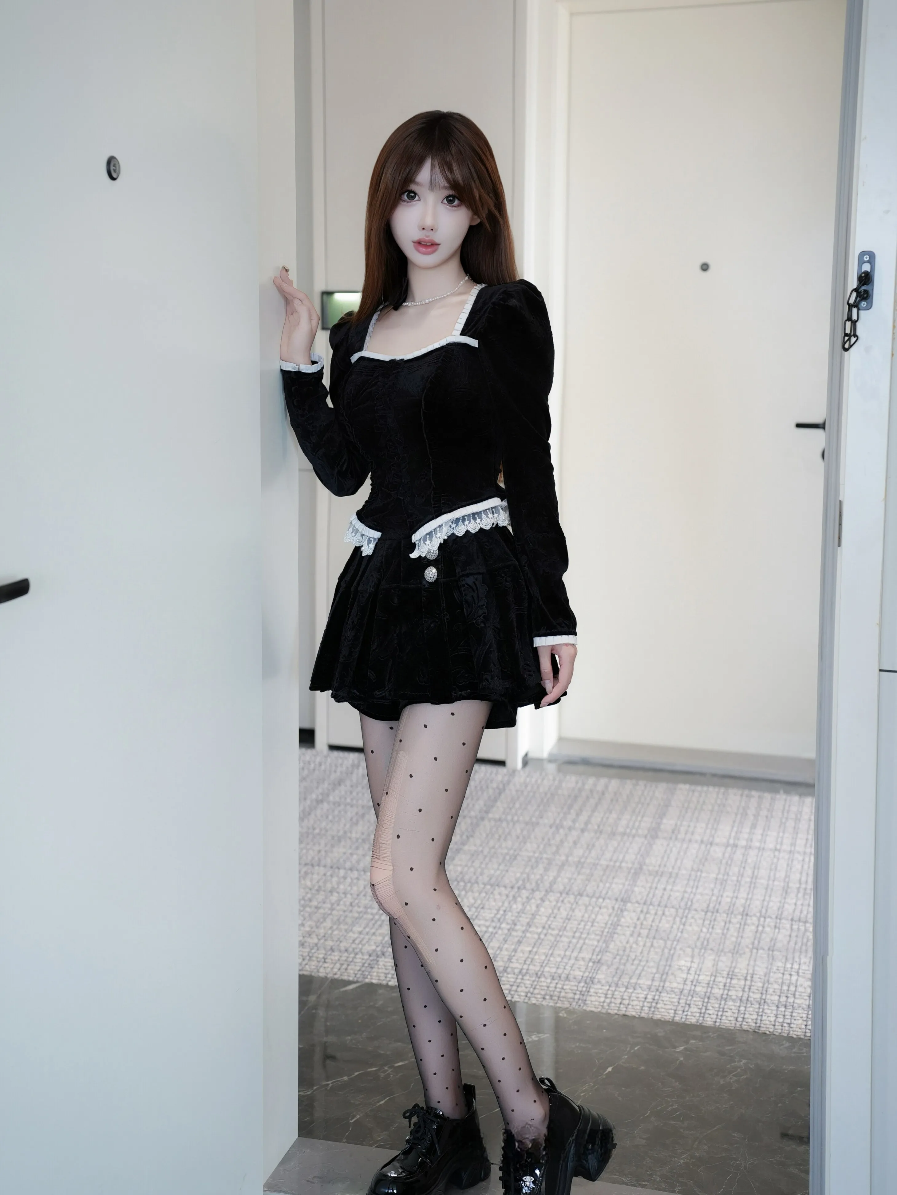 [秀人内购] 李金金 诱人私拍福利 性感黑丝