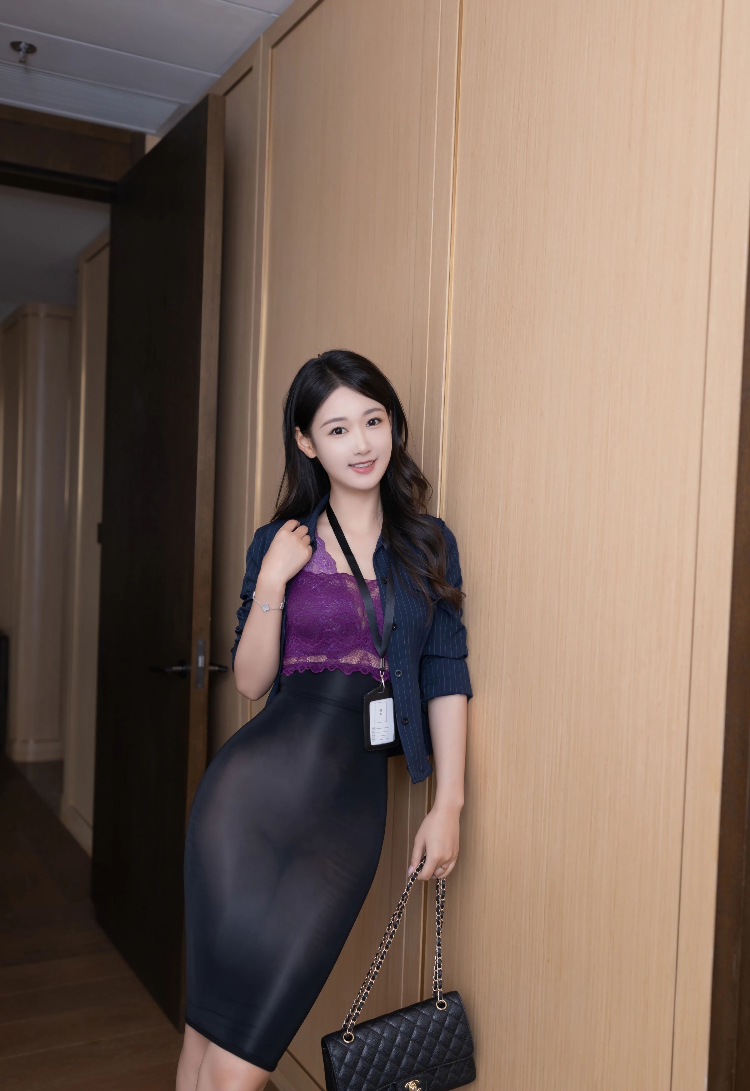 [XiuRen秀人网] 2025.10.27 No.10916 唐安琪 透视黑丝裙 紫色内衣 性感写真 [77+1P]