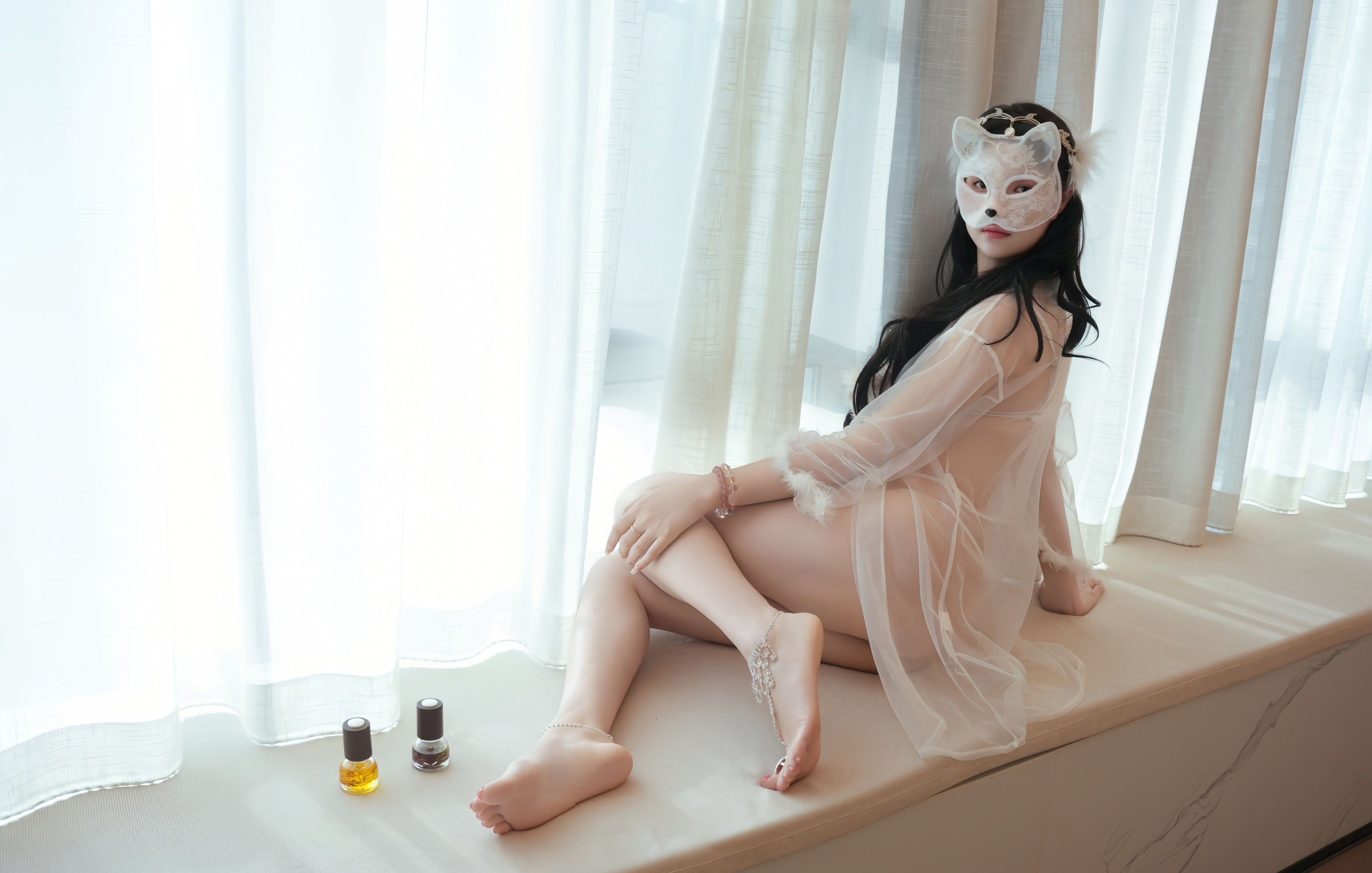 [XiuRen秀人网] 2025.10.29 No.10923 软情 白色薄纱 性感写真 [63+1P]