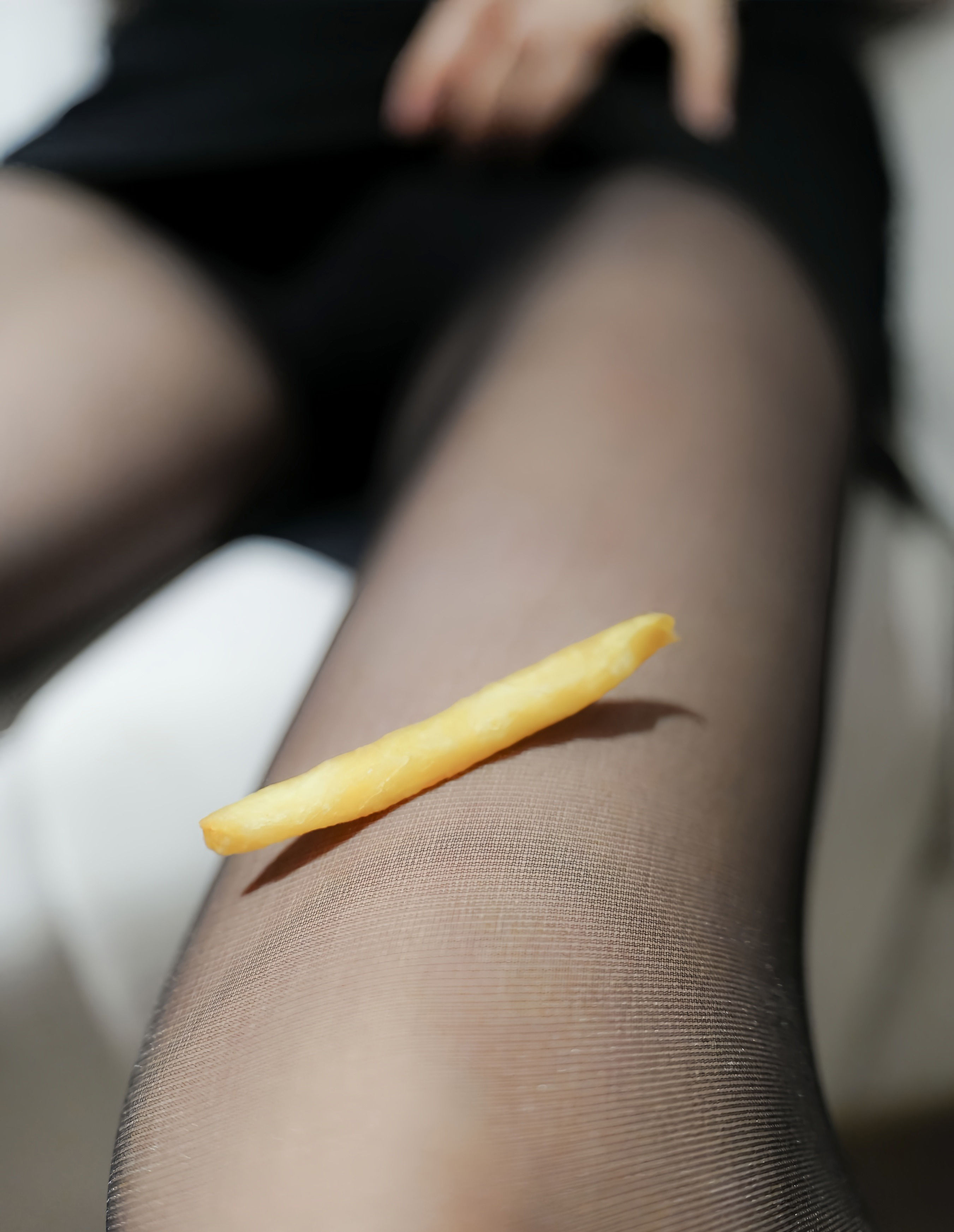 [XiuRen秀人网] 2025.11.04 No.10942 椰汁糯米姬 黑色连衣短裙 性感写真 [53+1P]