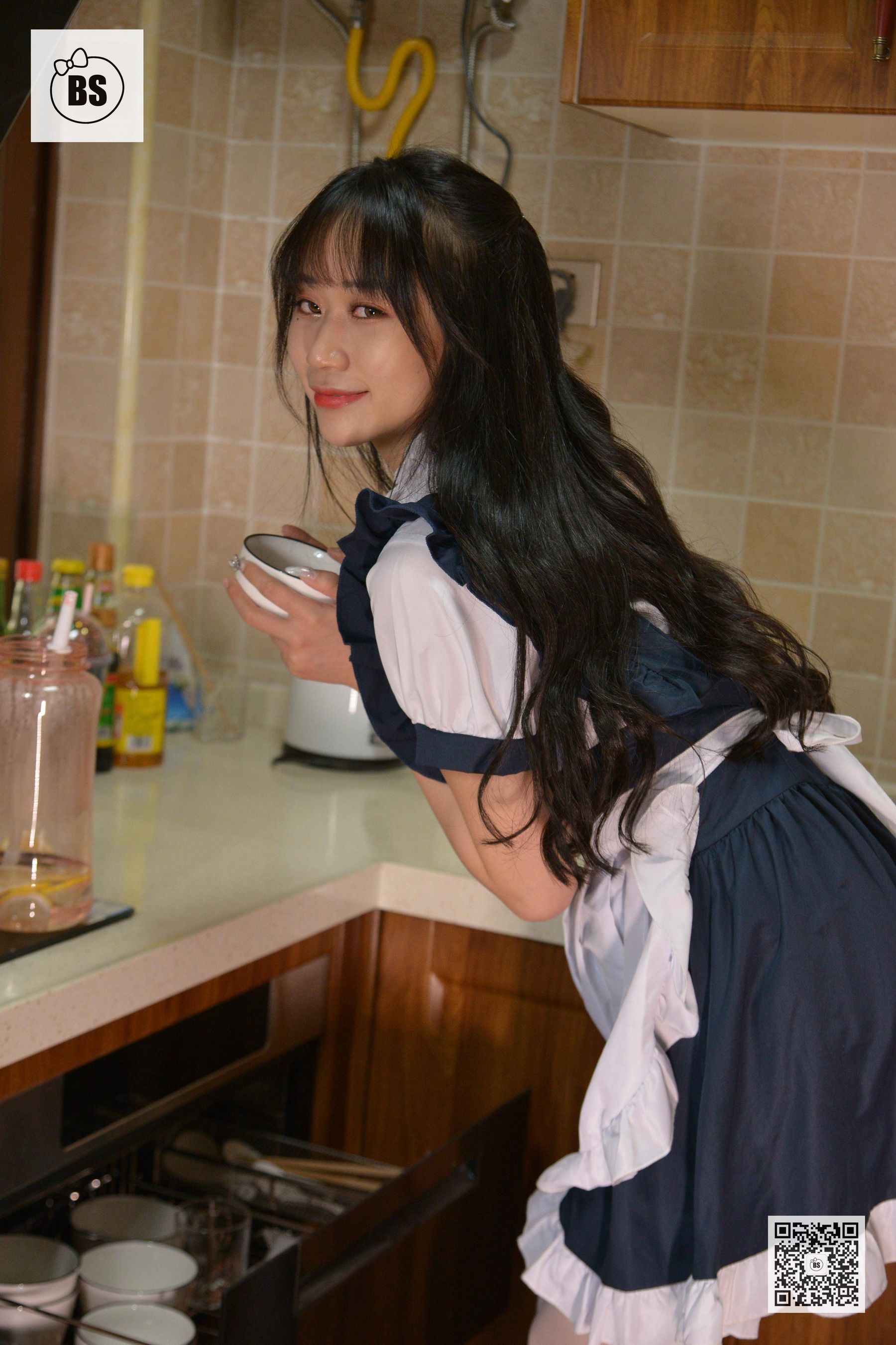 [我丝你想] MX003 美西 厨房魔法变身记3 [67P]