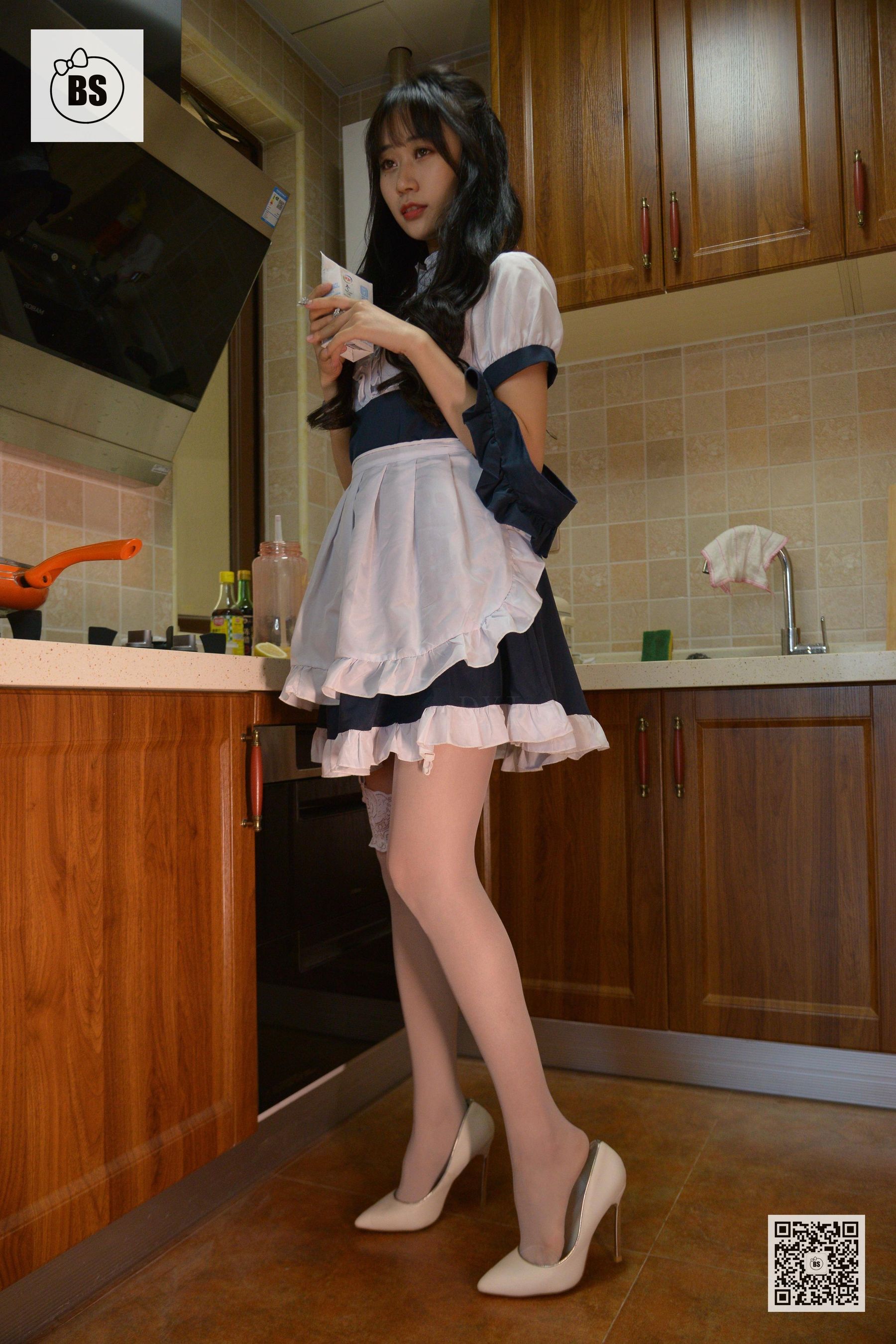 [我丝你想] MX004 美西 厨房魔法变身记4 [61P]