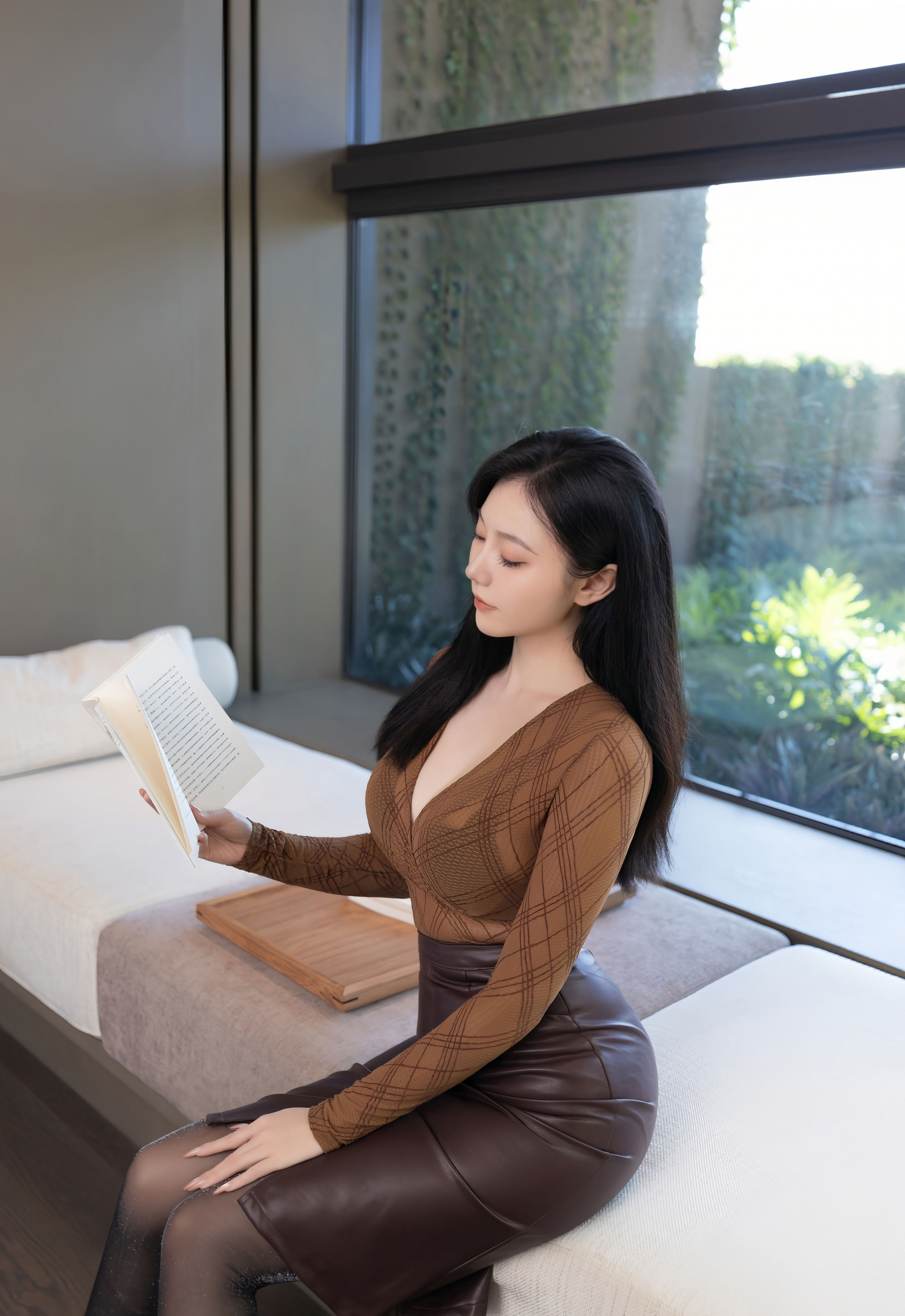 [XiuRen秀人网] 2025.11.04 No.10947 安然anran 棕色皮裙 魅惑黑丝 性感写真 [78+1P]