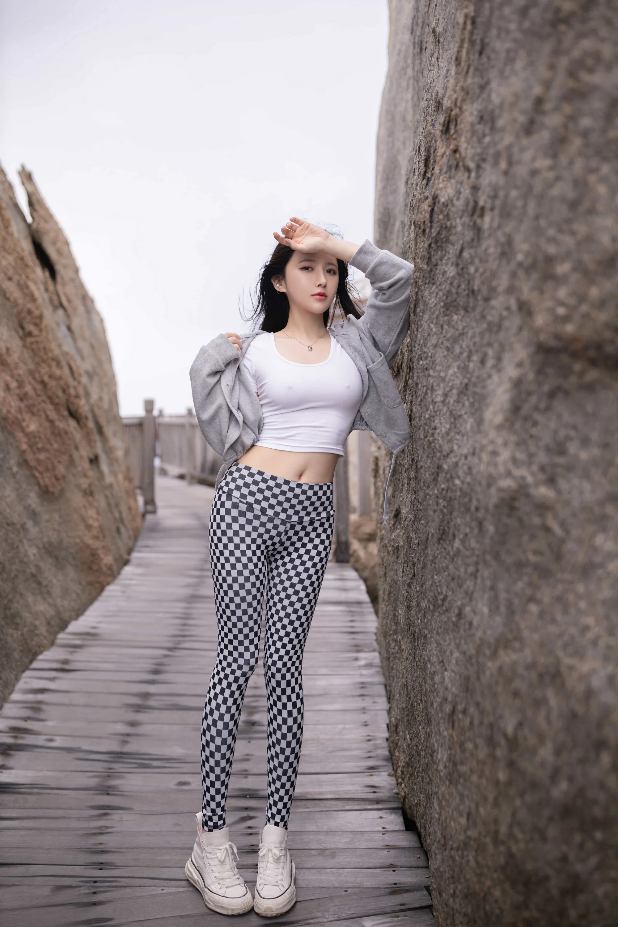 [秀人内购] 鱼子酱Fish 诱人私拍福利 魔力安全带