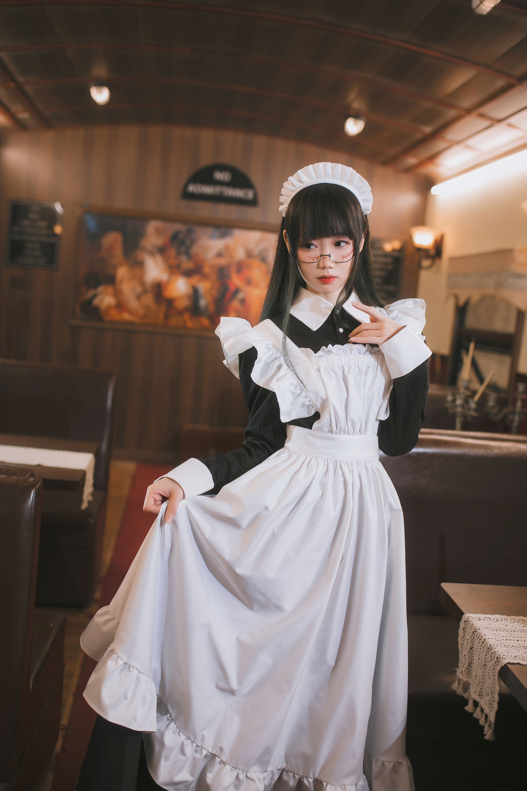 [COSPLAY] 焖焖碳 – 女仆