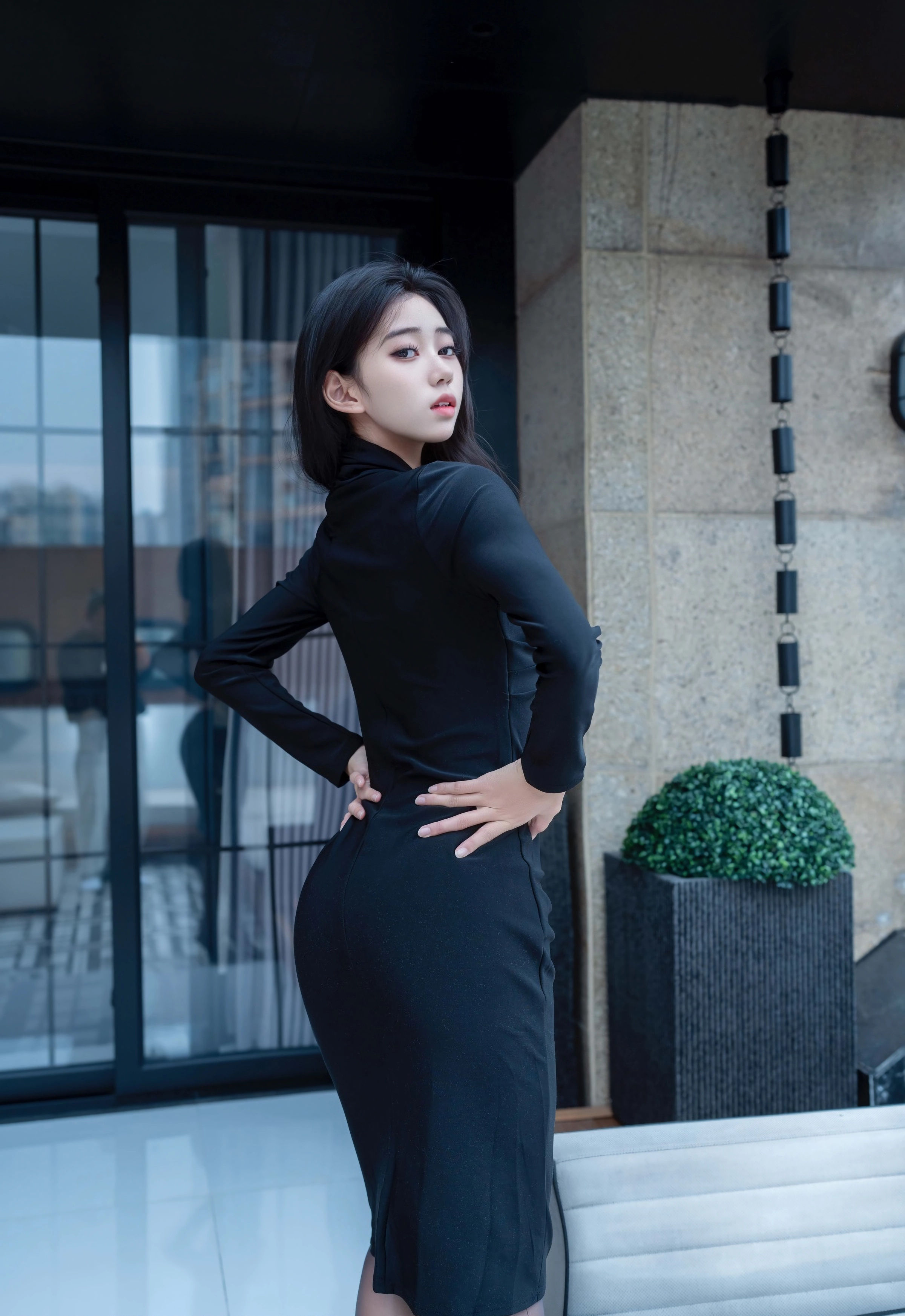 [XINGYAN星颜社] 2025.11.13 VOL.426 时安安 黑色连衣裙 魅惑黑丝 性感写真 [76+1P]