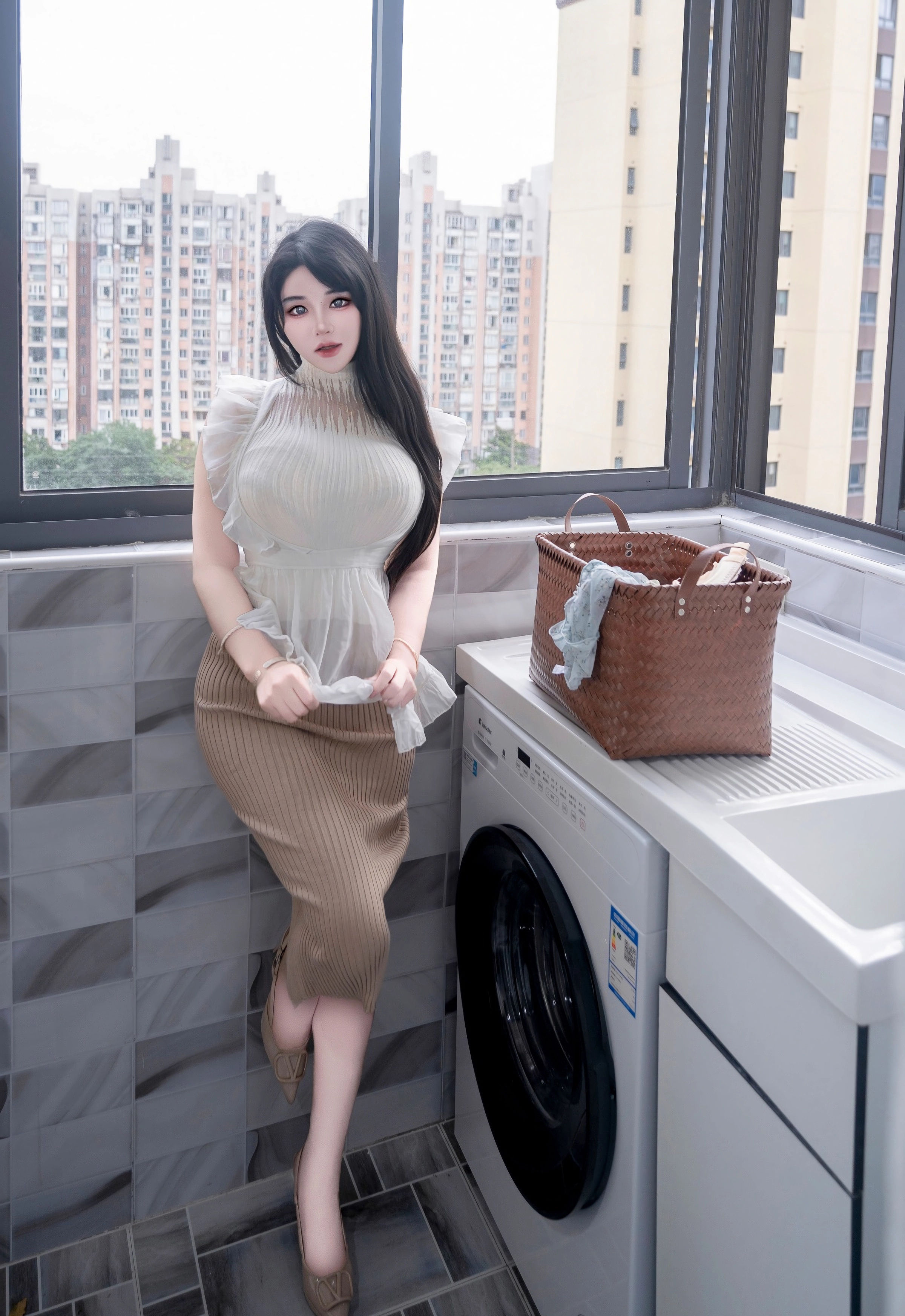 [XiuRen秀人网] 2025.11.20 No.11010 汐汐爱吃草莓 善良的家政姐姐 性感写真 [83+1P]