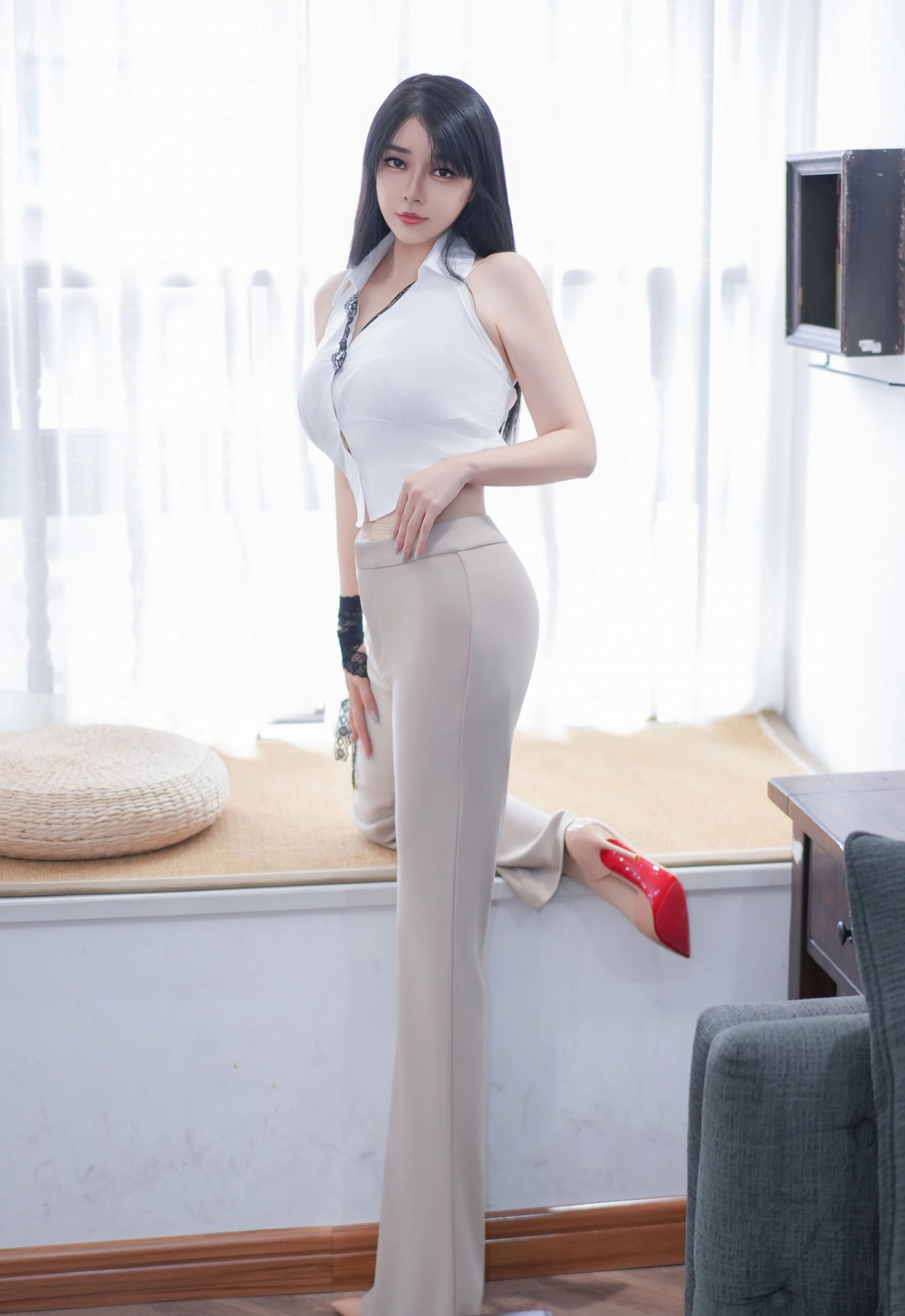 [XiuRen秀人网] 2025.11.27 No.11038 凯竹法师～ 浅色内衣 肉色丝袜 性感写真 [67+1P]