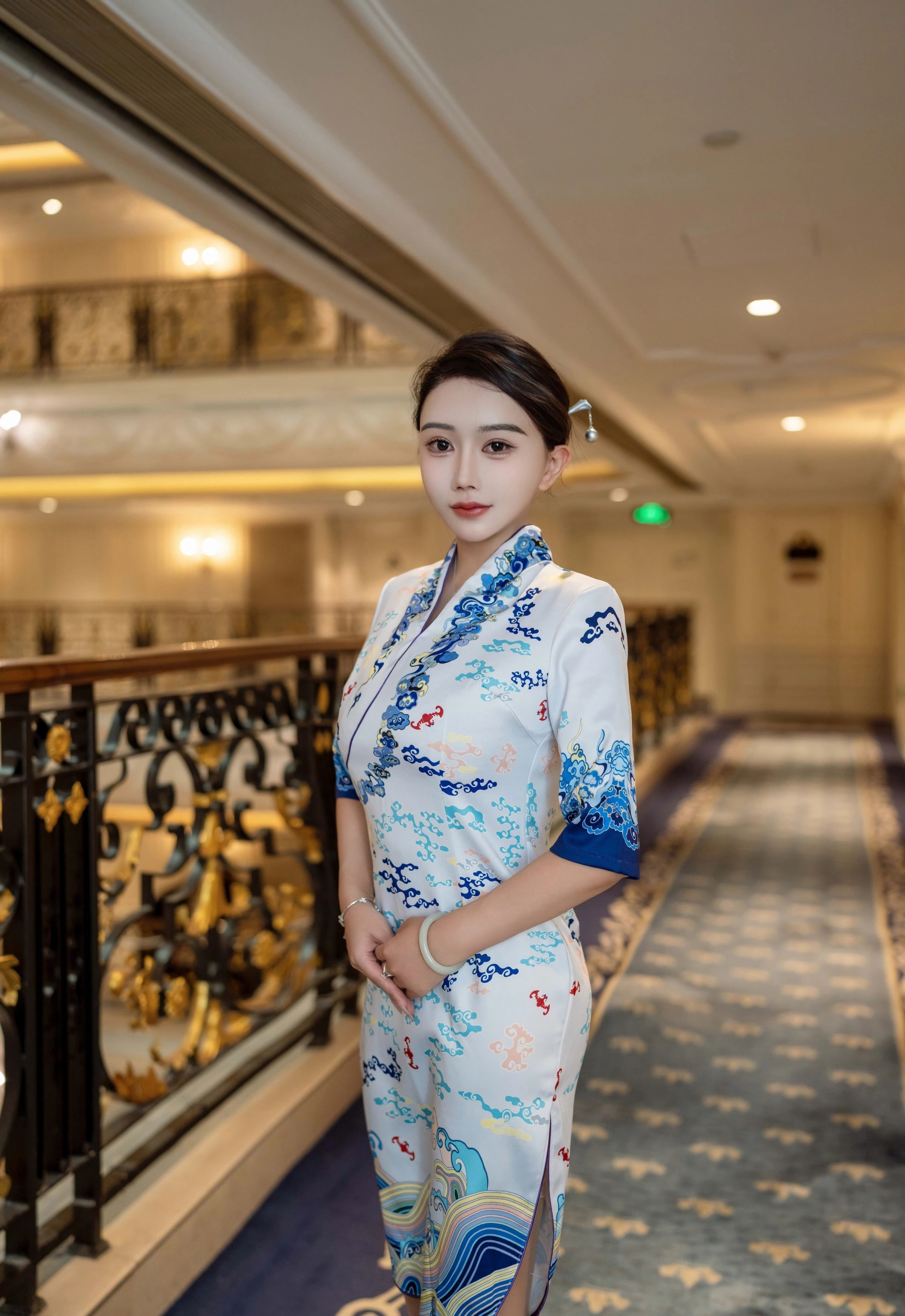 [XINGYAN星颜社] 2025.11.27 VOL.435 李若汐 浅色旗袍 魅惑肉丝 性感写真 [76+1P]