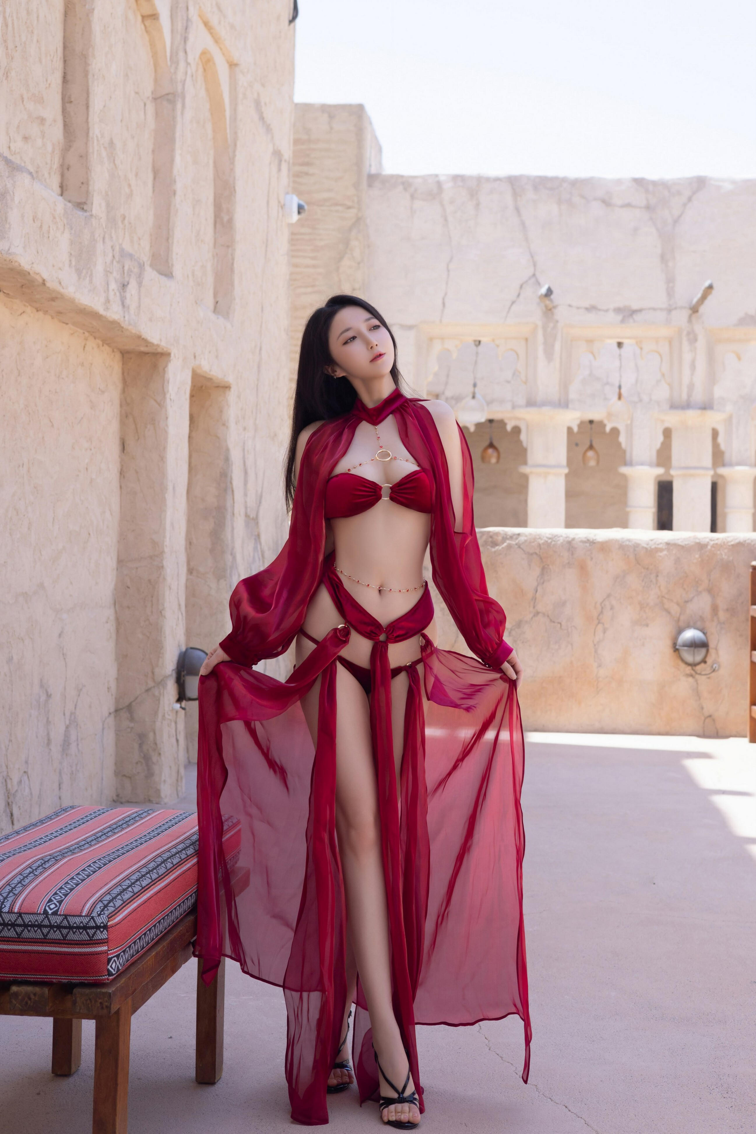 [秀人内购] 鱼子酱Fish 诱人私拍福利 惊红之舞