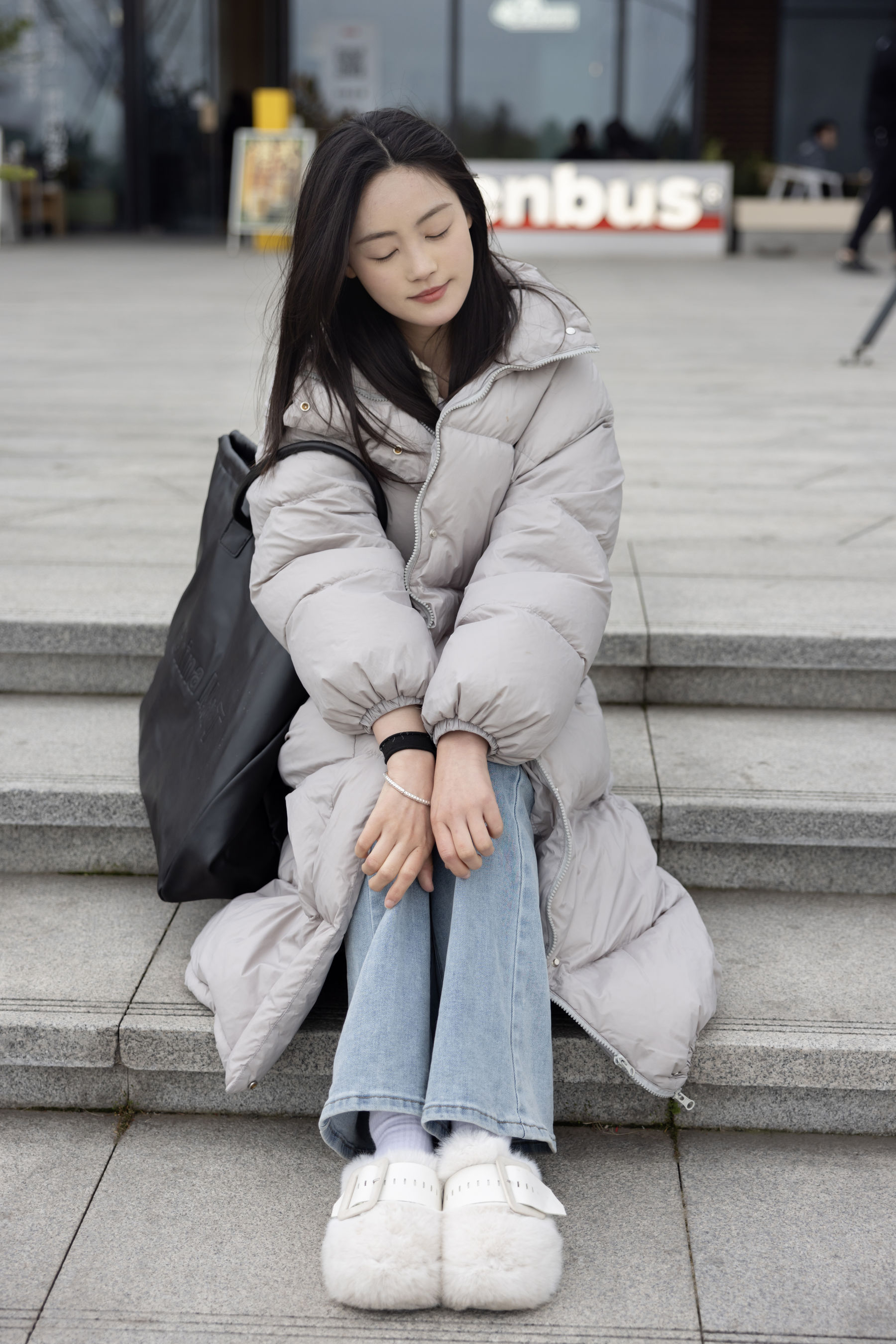 [她们印象] No.005 秋秋 户外抓拍 [123P]