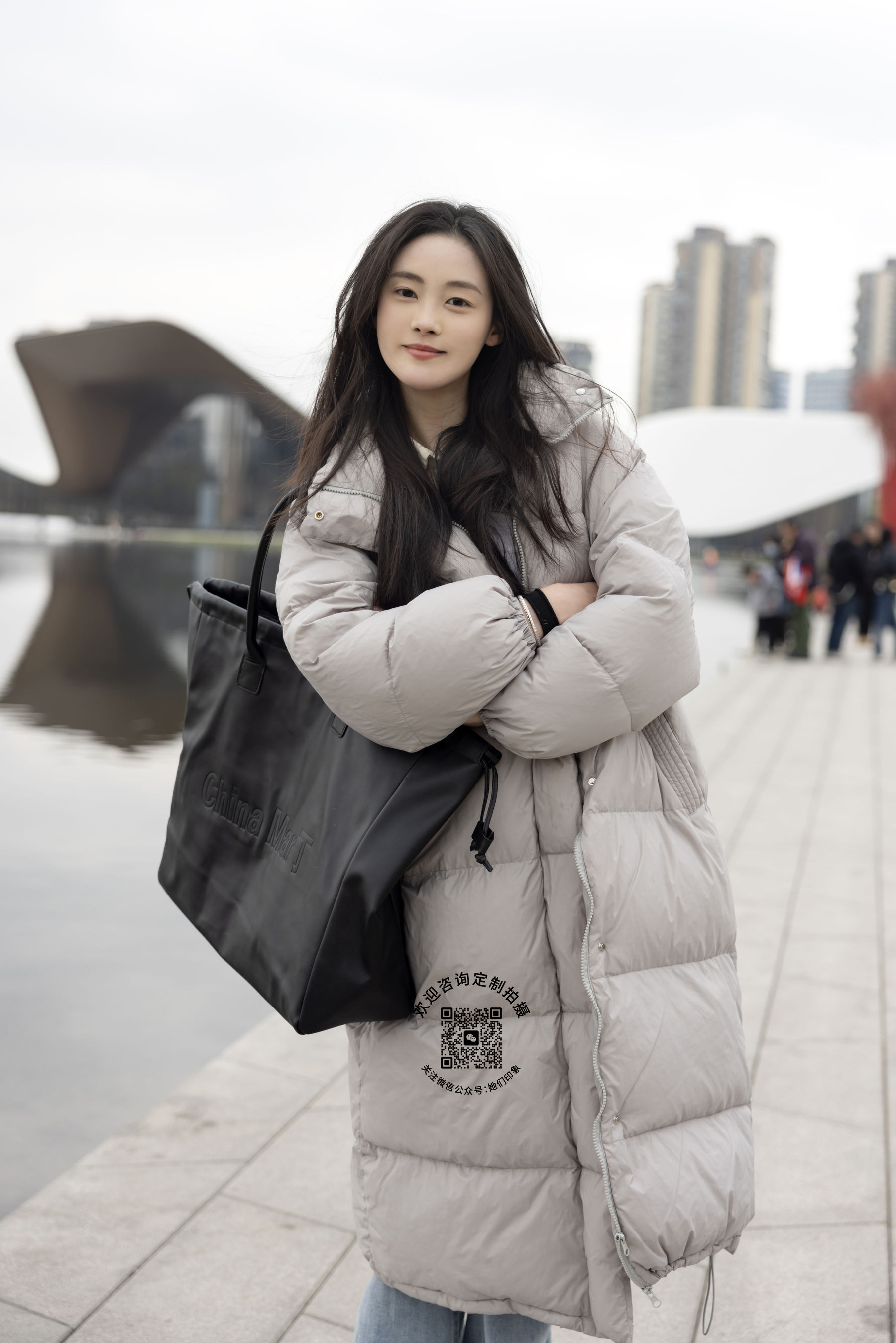 [她们印象] No.005 秋秋 户外抓拍 [123P]