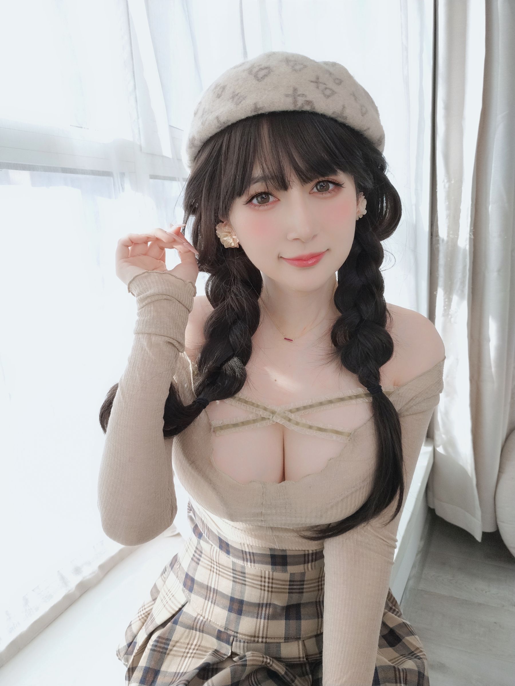 [COSPLAY] Coser小姐姐白银 – 隣人の妹