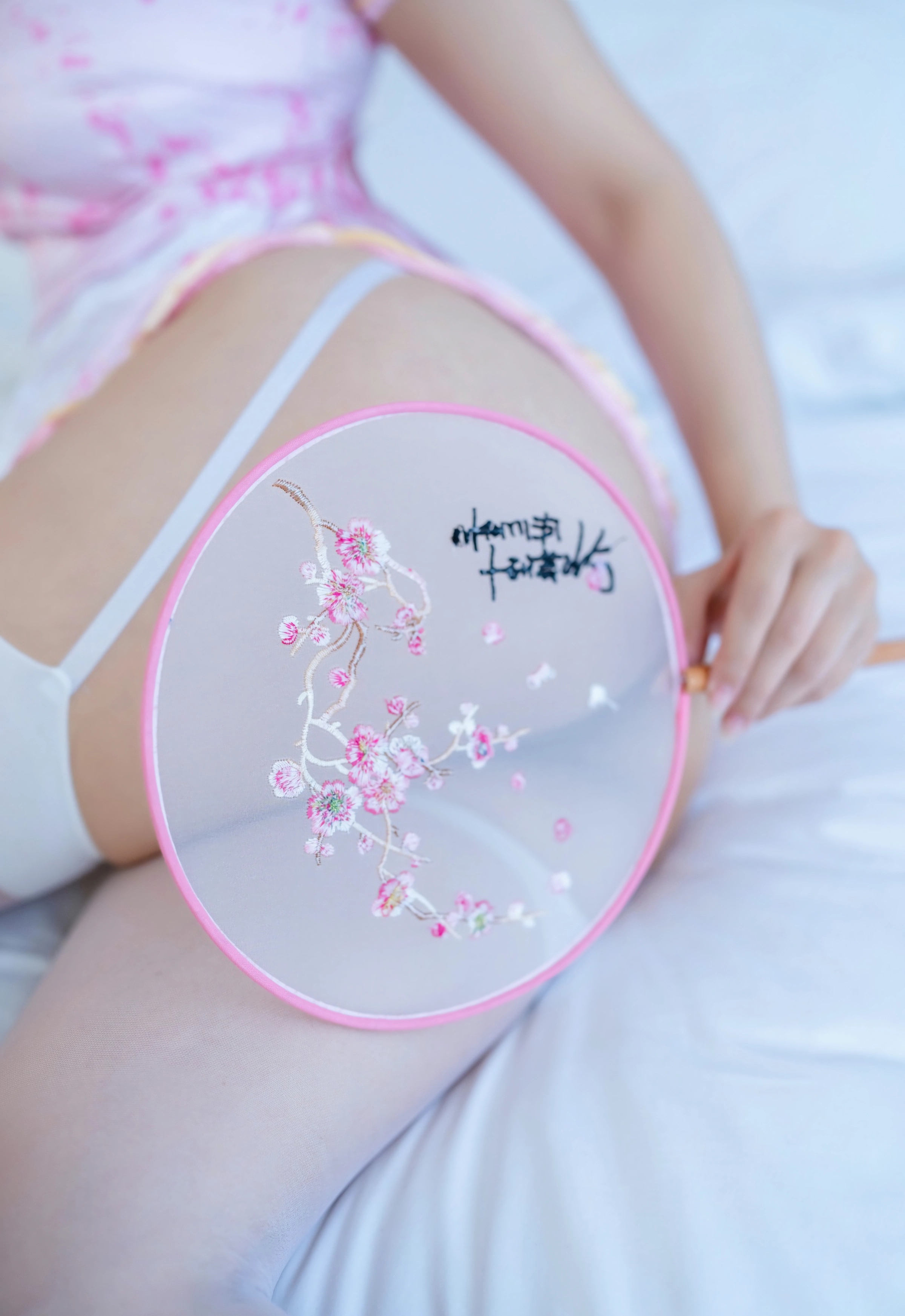 [XINGYAN星颜社] 2025.12.16 VOL.445 阮福福 白色情趣服饰 性感写真 [78+1P]