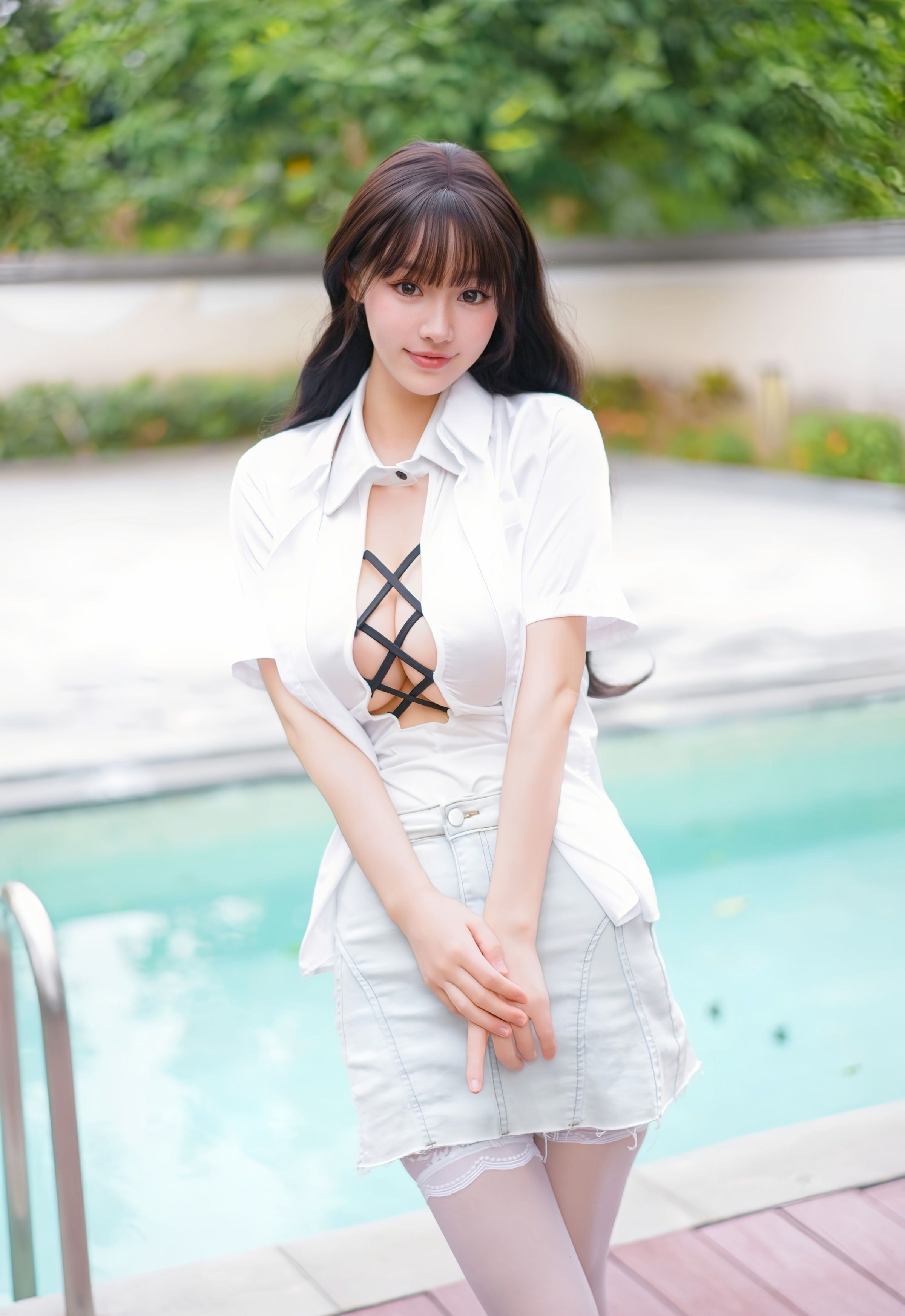 [YOUMI尤蜜荟] 2025.12.18 VOL.1190 心上可Flora 白色情趣服饰 白色丝袜 性感写真 [75+1P]