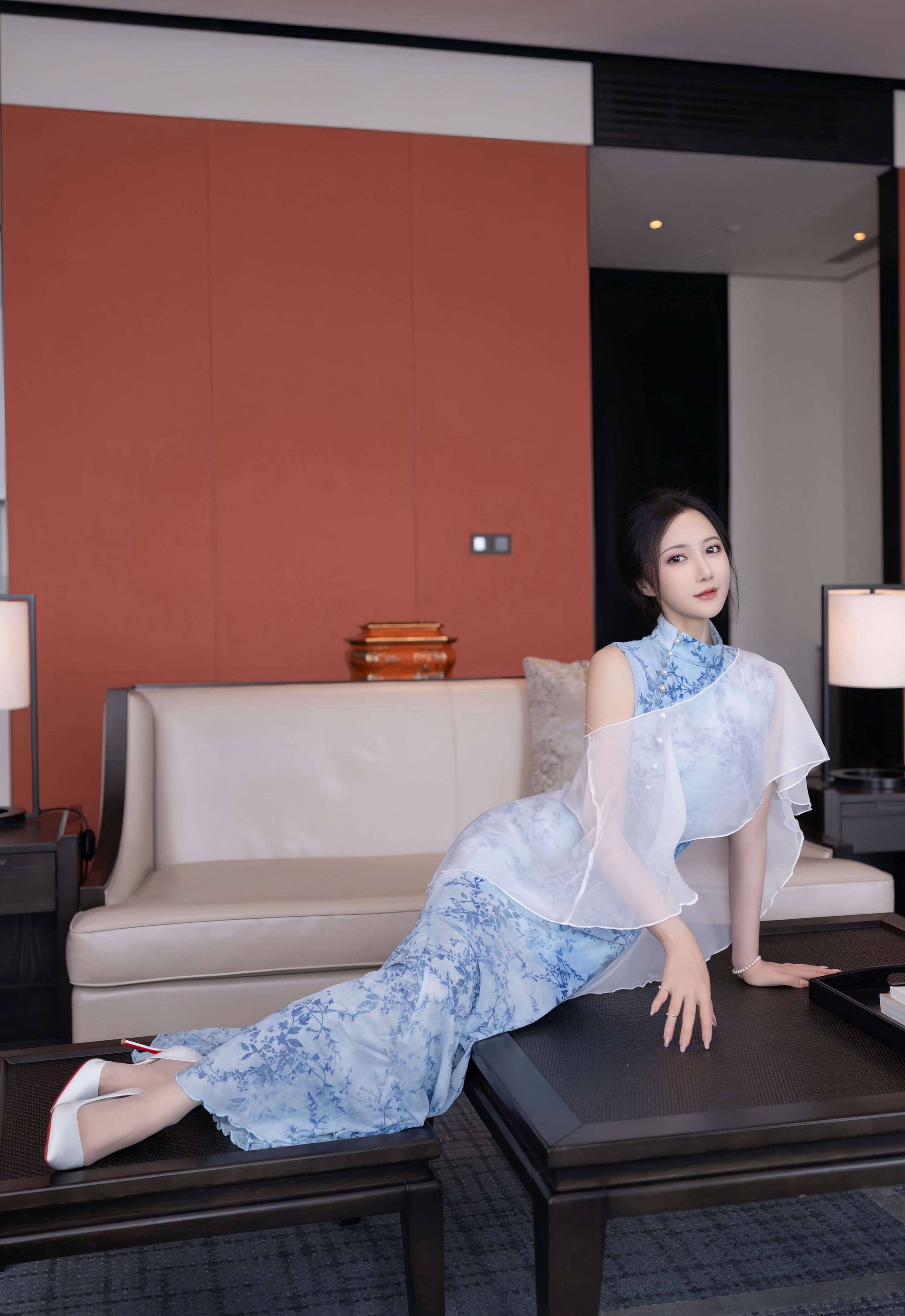 [XiuRen秀人网] 2025.12.19 No.11133 鱼子酱Fish 诱人肉色丝袜 性感写真 [81+1P]