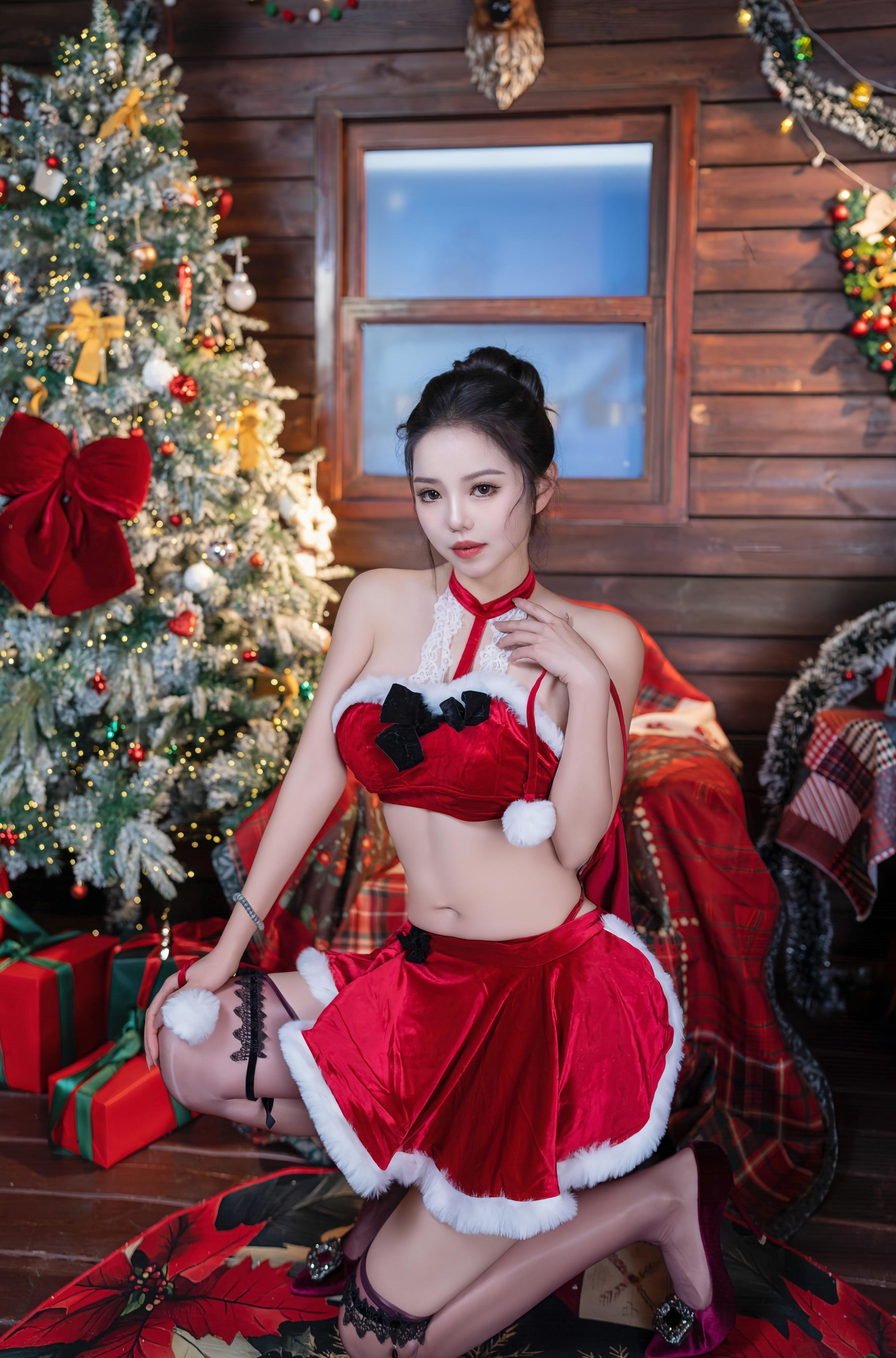 [XINGYAN星颜社] 2025.12.23 VOL.449 大美妞儿 红色圣诞装扮 紫色丝袜 性感写真 [75+1P]