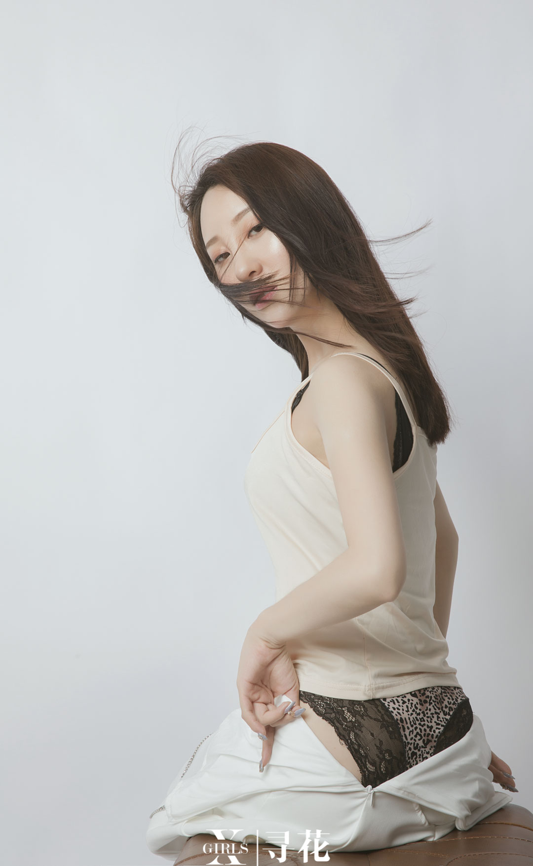 [寻花] 第9期 于乐乐私房棚拍 [41+1P]