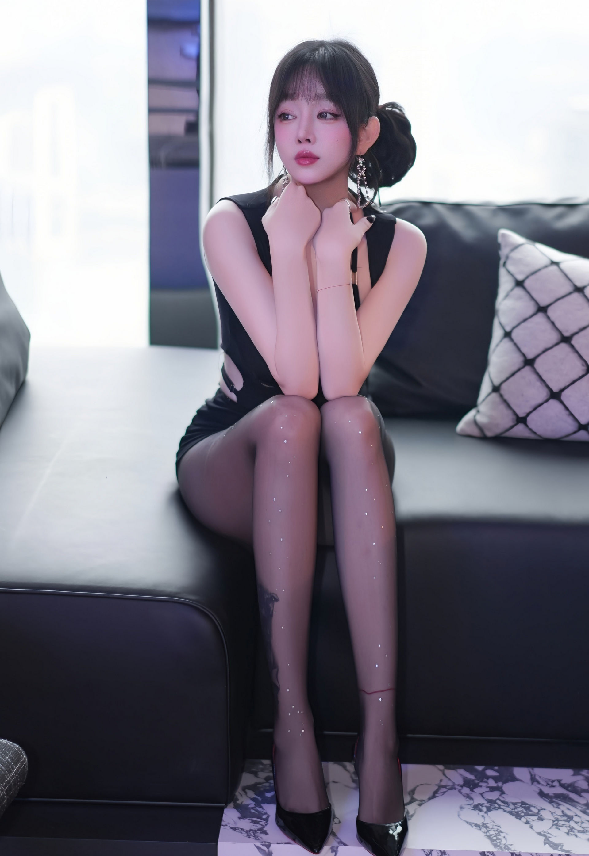 [XiuRen秀人网] 2025.12.26 No.11165 王羽纯 黑色情趣内衣 魅惑黑丝 性感写真 [73+1P]