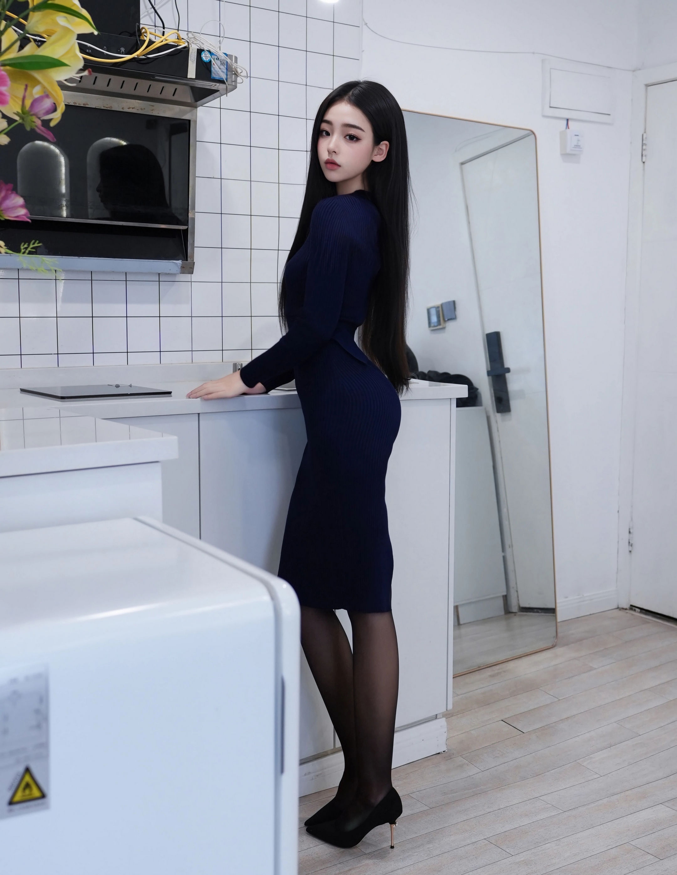 [XiuRen秀人网] 2025.12.30 No.11173 虞姬无悔 蓝色连衣短裙 魅惑黑丝 性感写真 [62+1P]