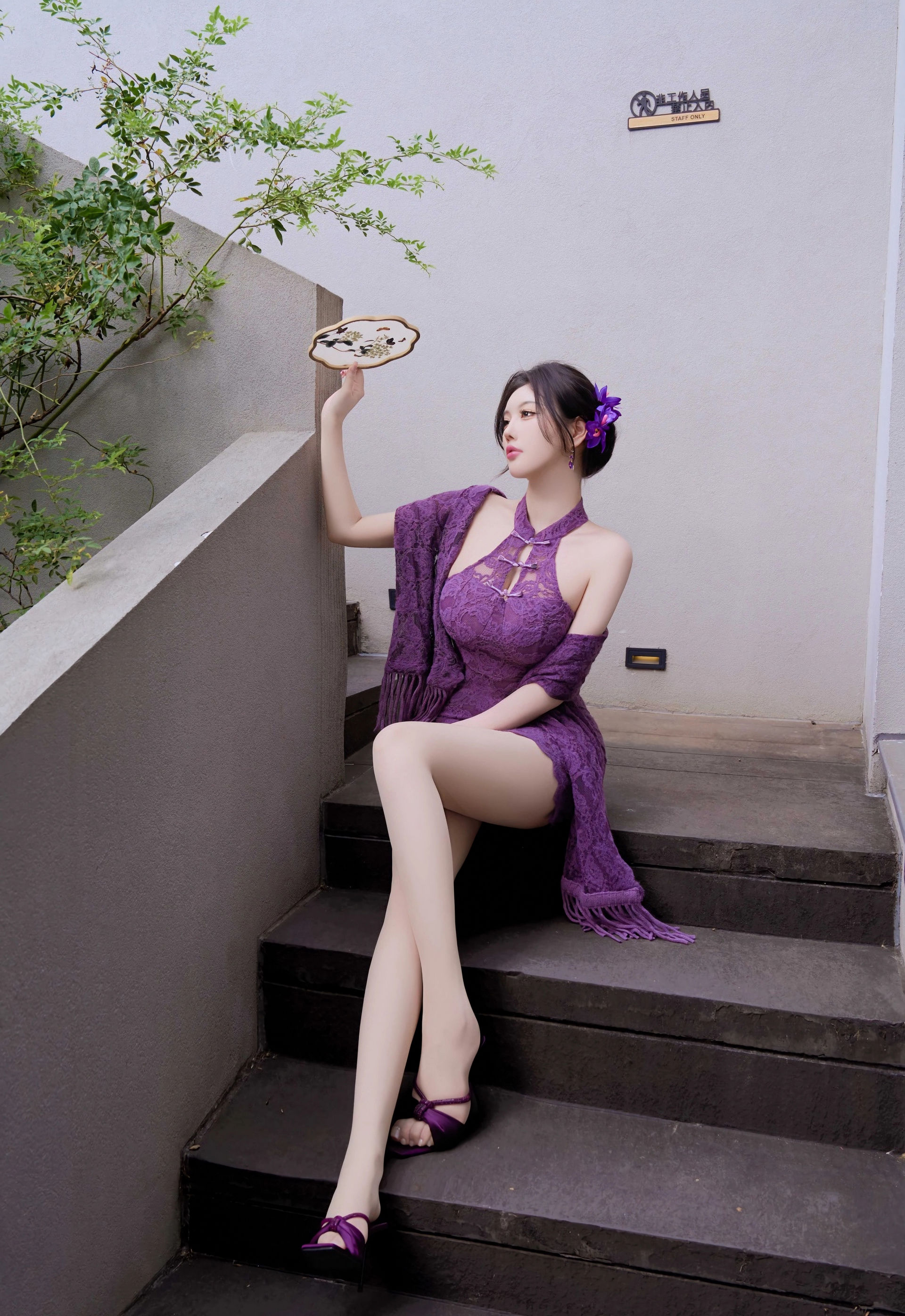 [XiuRen秀人网] 2025.12.31 No.11187 杨晨晨 紫色连衣短裙 诱人肉色丝袜 性感写真 [70+1P]