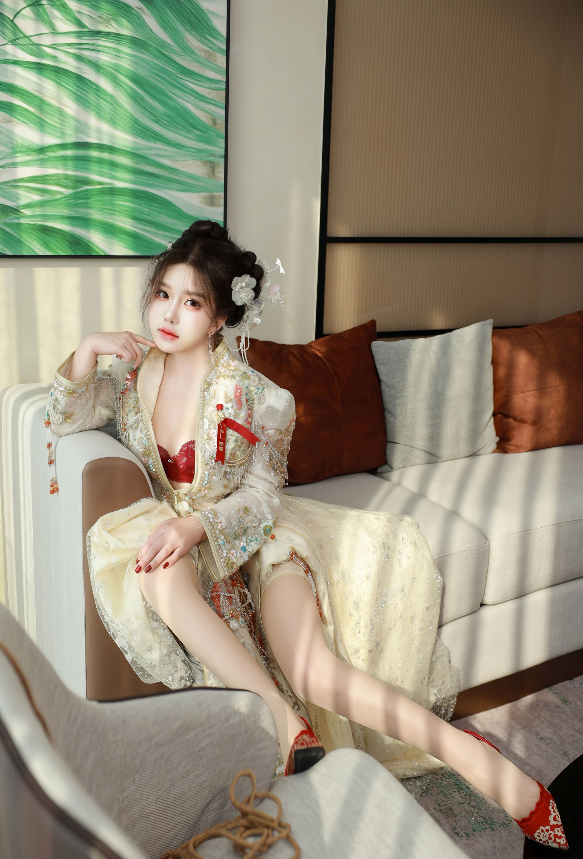 [XiuRen秀人网] 2026.01.12 No.11220 小薯条nienie 性感秀禾 肉色丝袜 大连旅拍写真 [56+1P]