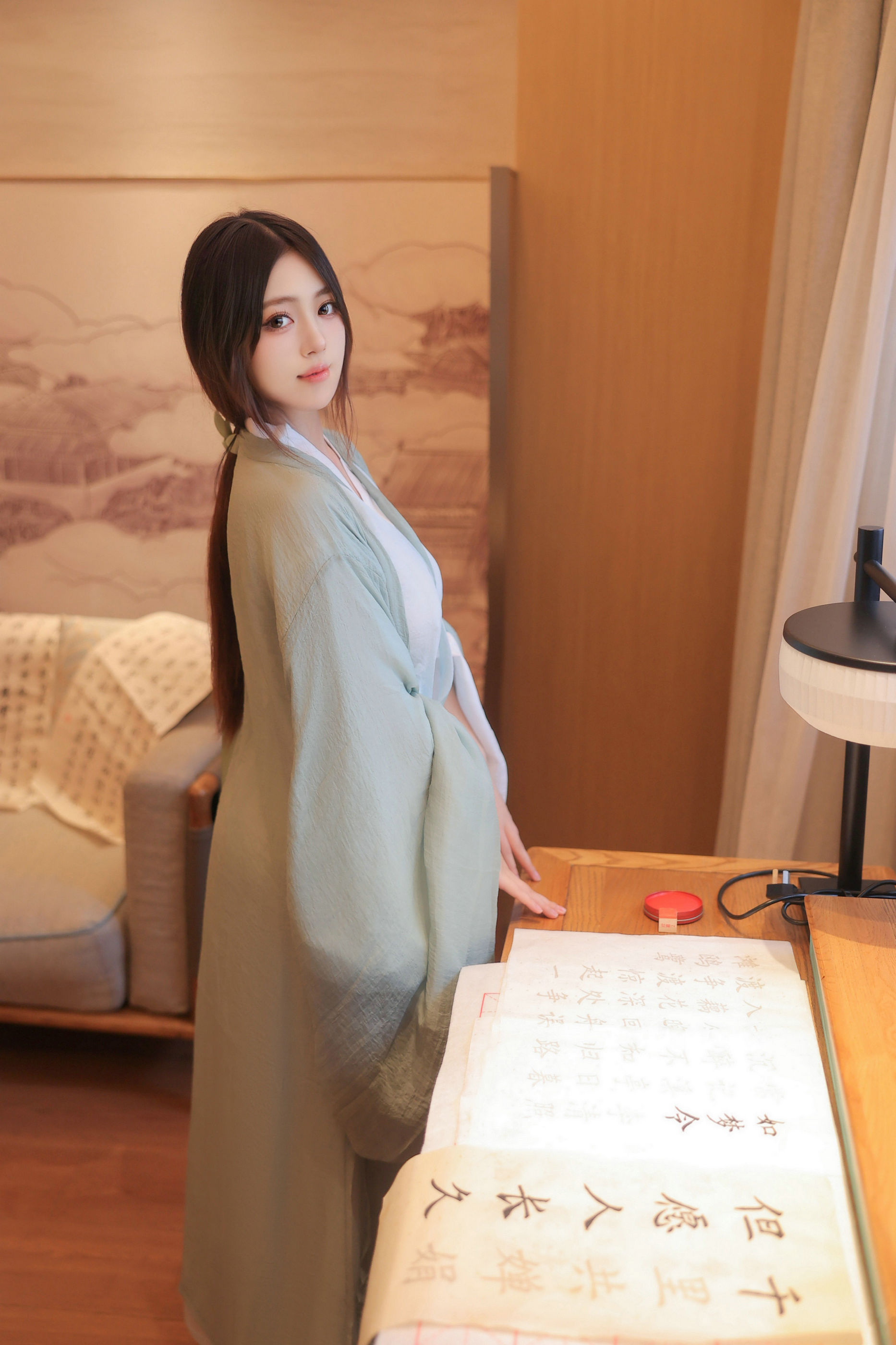 [秀人内购] 蛋蛋宝 诱人私拍福利 古风汉服