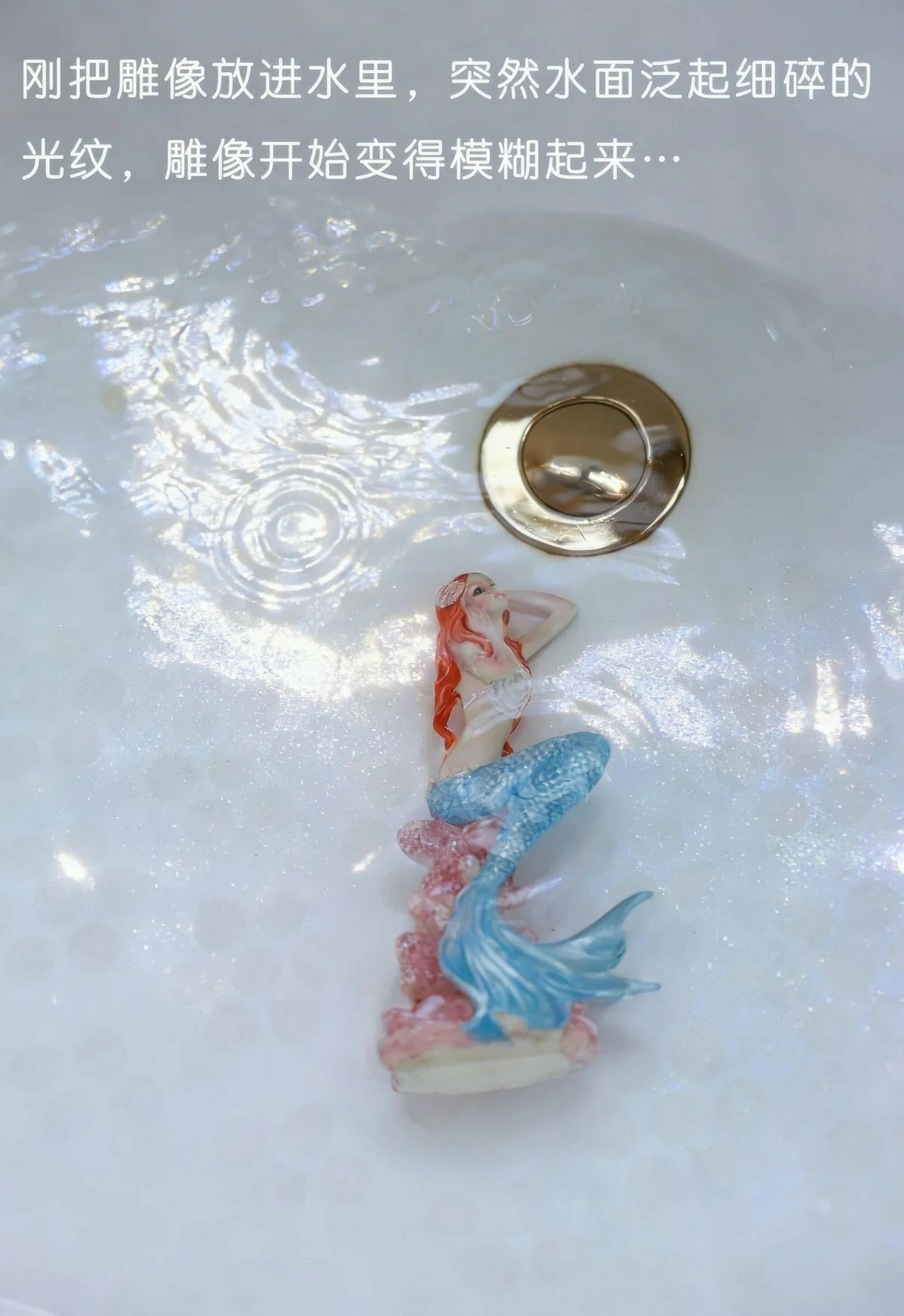 [XiuRen秀人网] 2026.01.30 No.11298 小薯条nienie 性感浅色情趣服饰 大连旅拍写真 [70+1P]