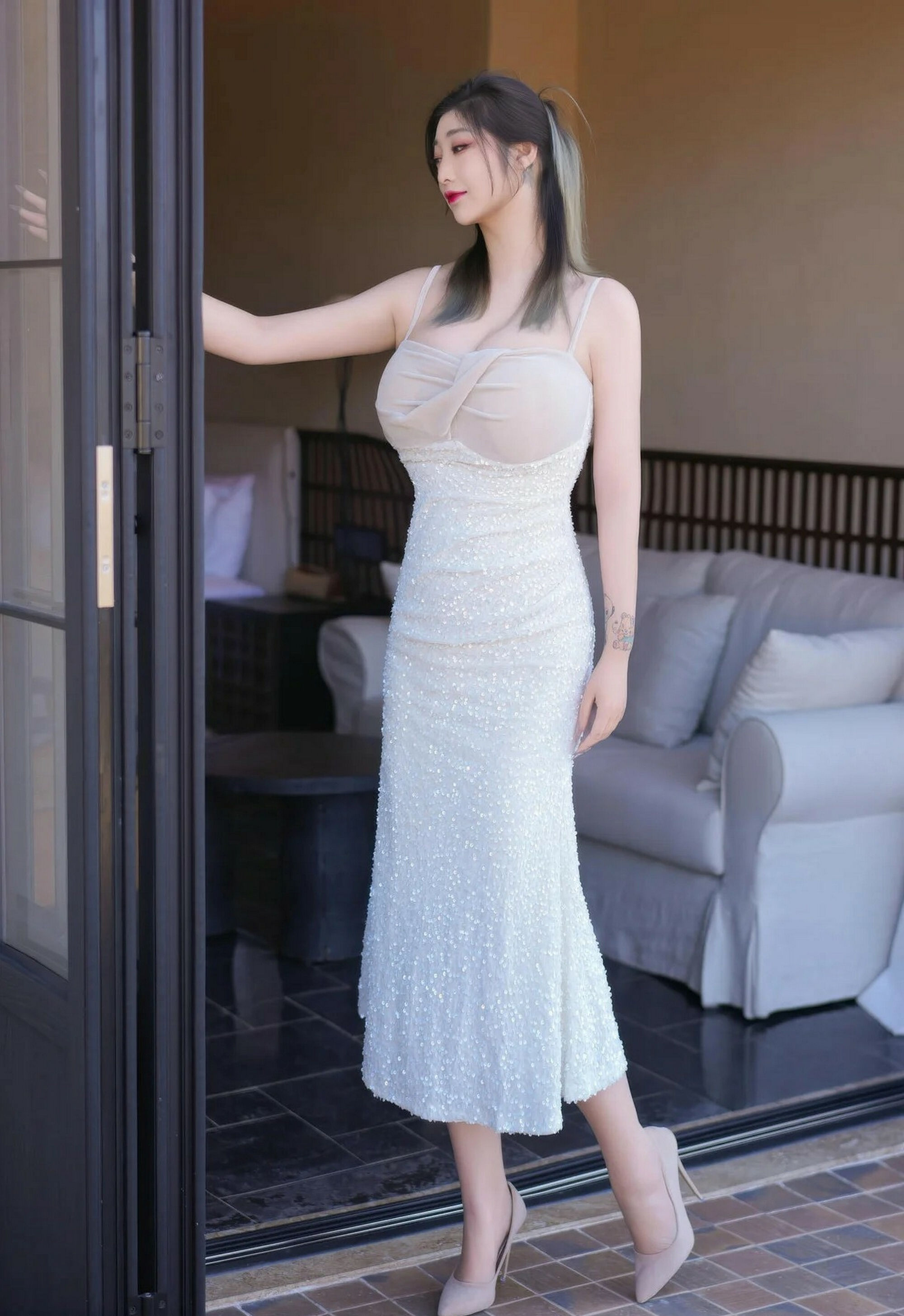 [XiuRen秀人网] 2026.01.30 No.11301 妲己_Toxic 浅色连衣裙 性感写真 [70+1P]