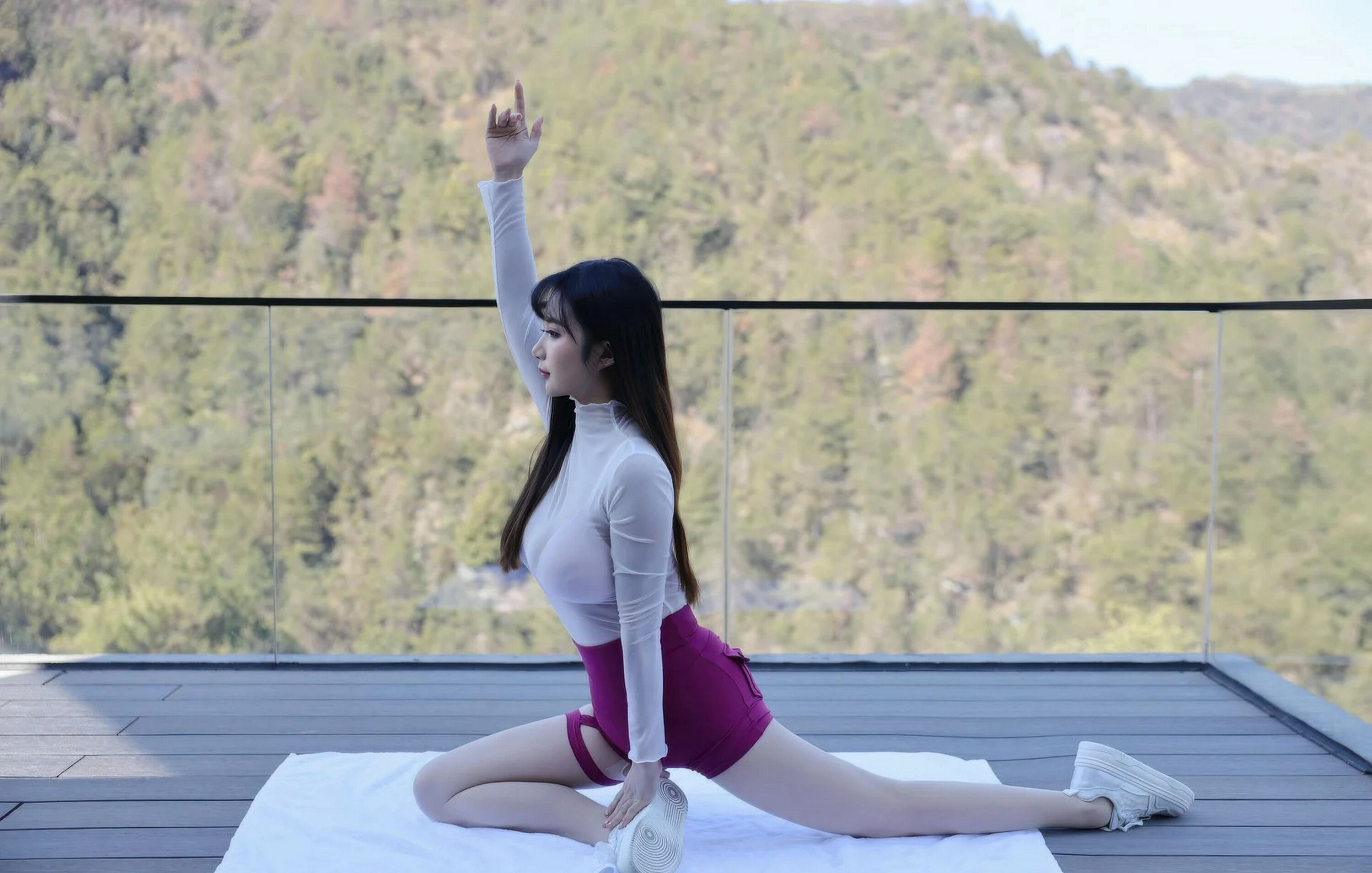 [XiuRen秀人网] 2026.01.30 No.11305 小肉肉咪 性感轻透白色上衣 江浙沪旅拍写真 [76P]